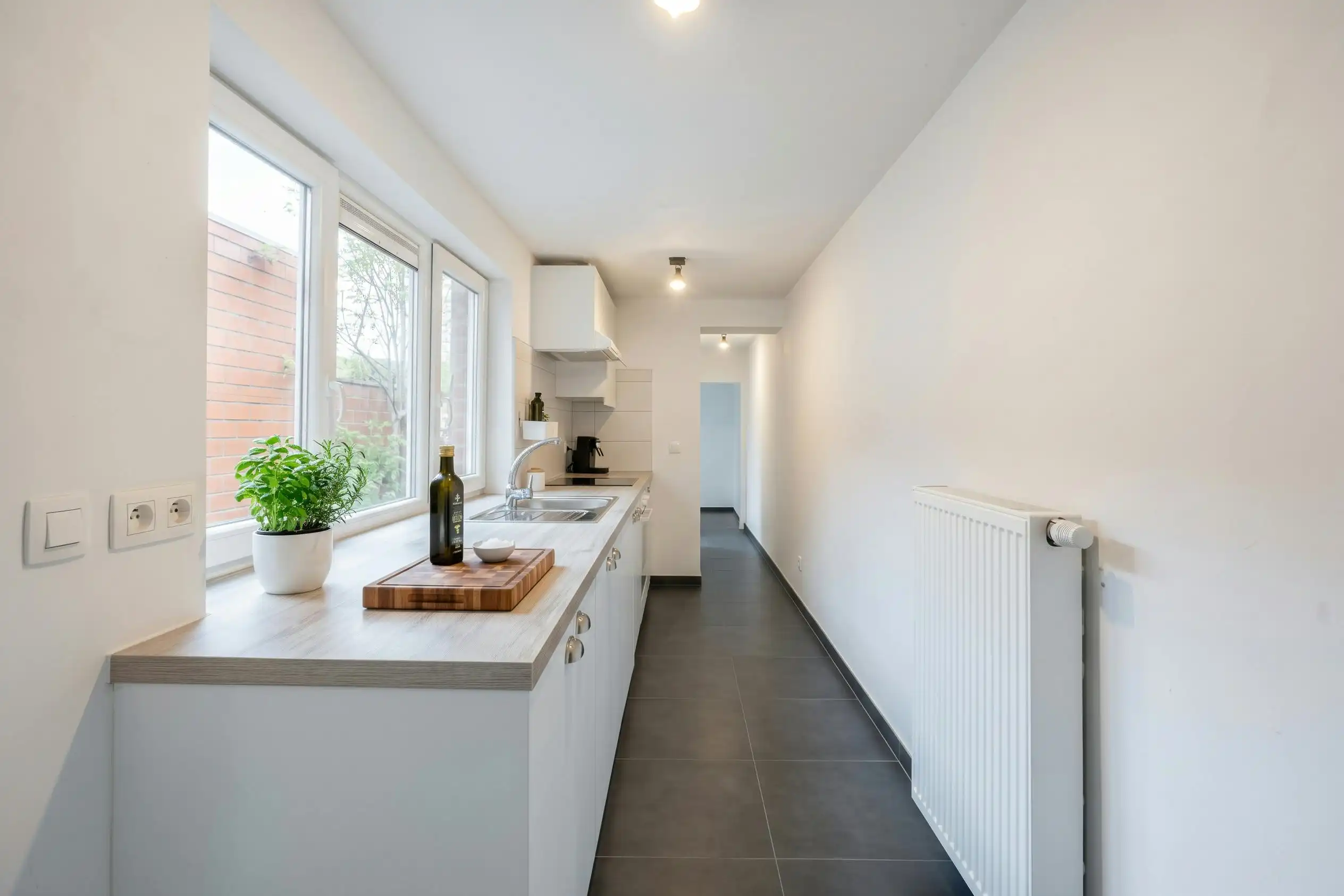 Instapklare woning met 4 slaapkamers en tuin in Ardooie foto 9