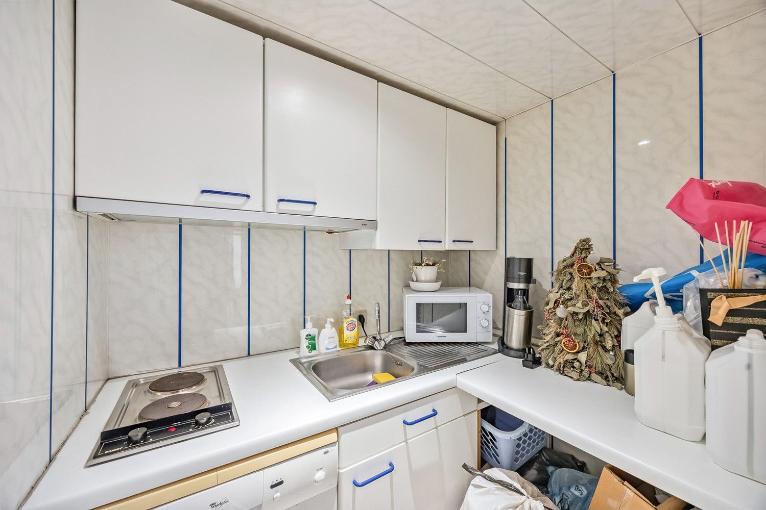 Commercieel handelspand of kantoorruimte op topligging in Ekeren, rand Brasschaat foto 15