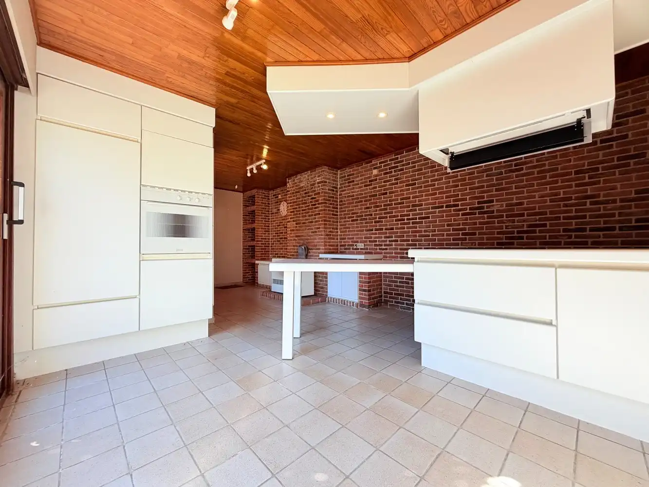 Alleenstaande woning op een perceel van 2.254 m² foto 8