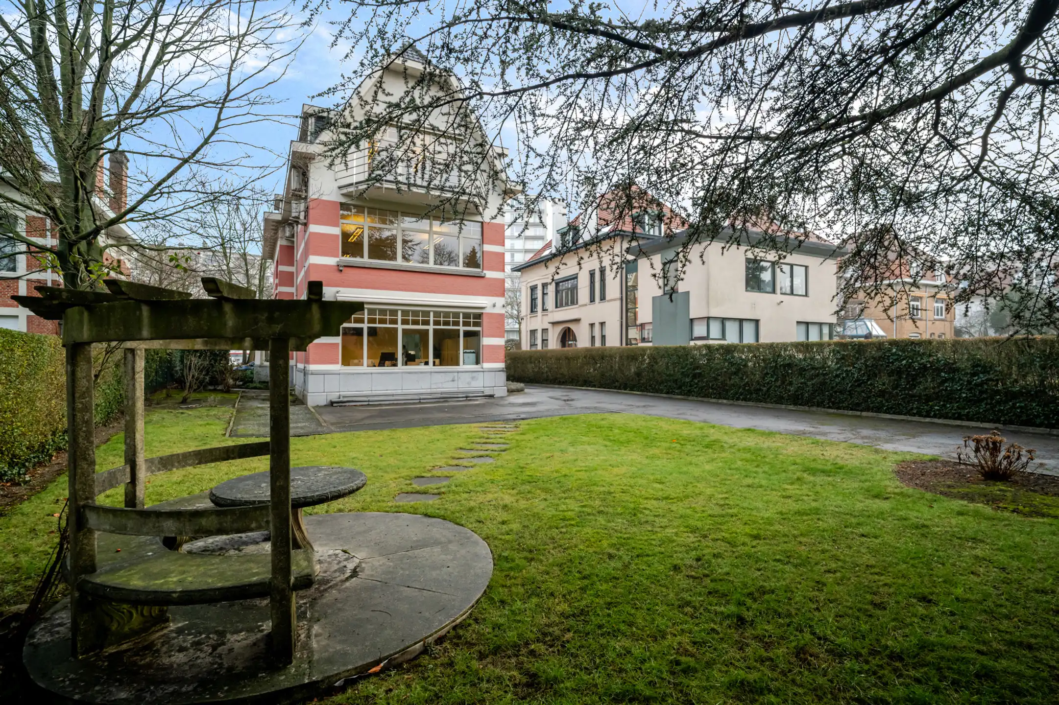 Kantoorgebouw met appartement & parkeerplaatsen  ±535m² foto 20