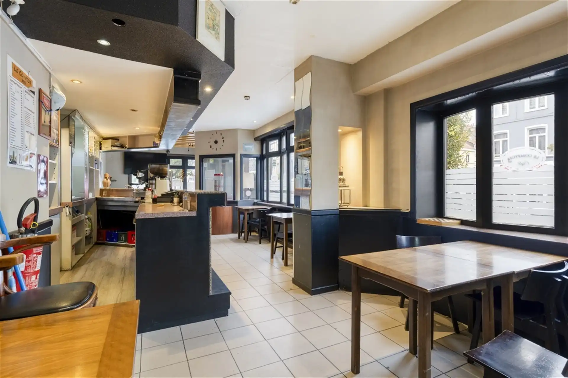 Opbrengsteigendom te koop te Laken.



 foto 4