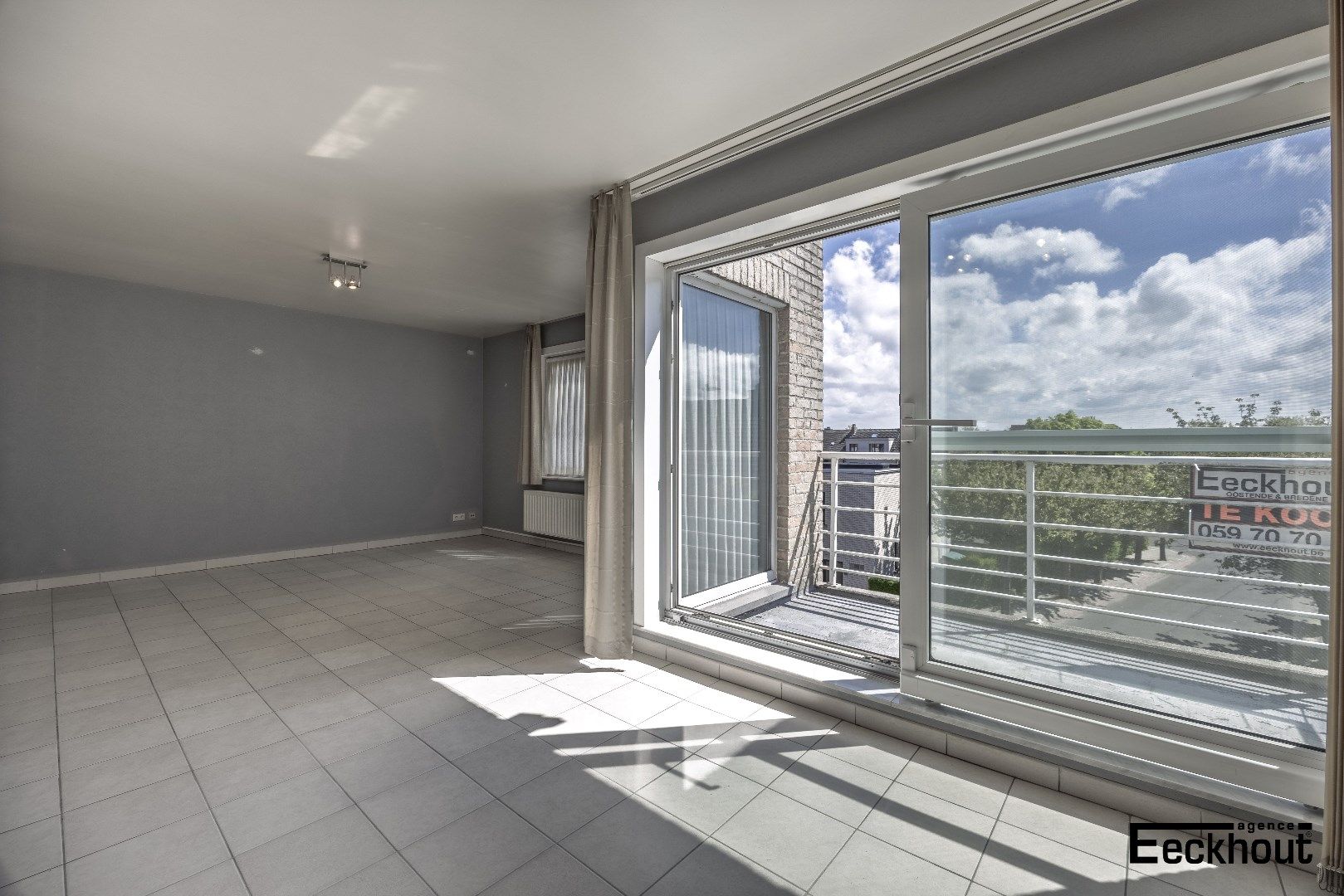 Hoekappartement met terras in kleine residentie te Bredene. foto 5