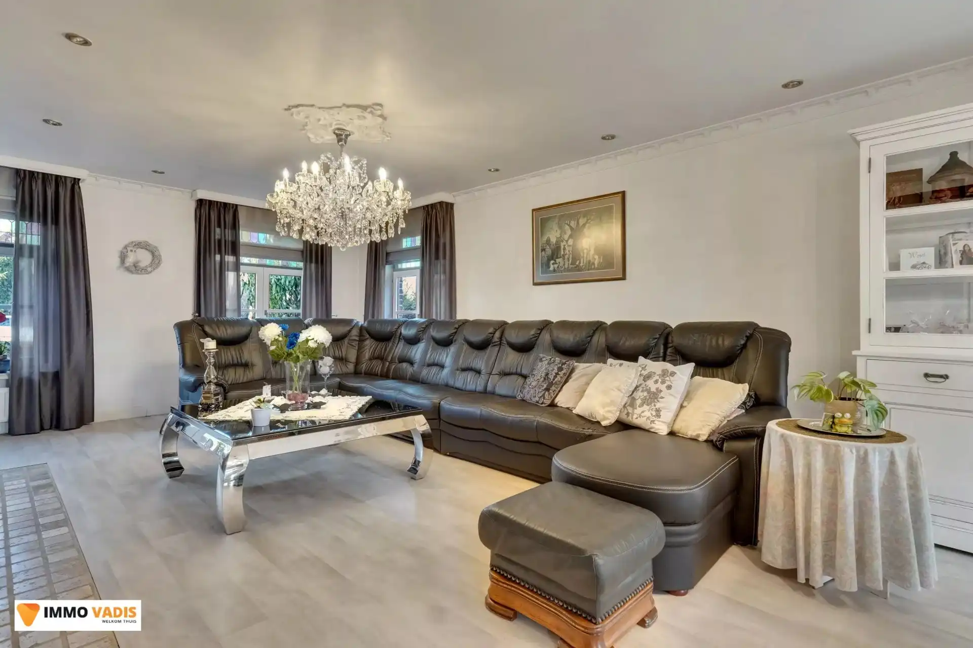 Gunstig gelegen, charmante en uitstekend onderhouden villa foto 3