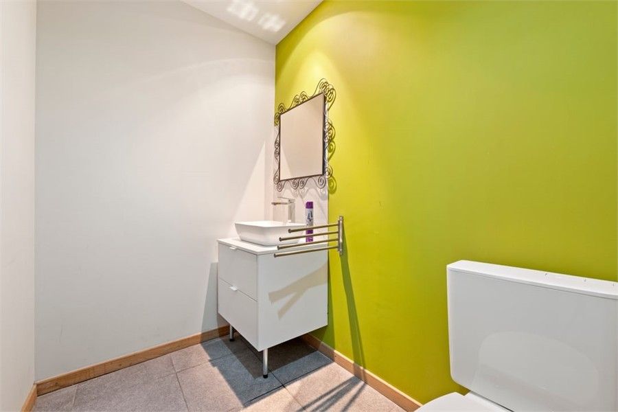 RUIM INSTAPKLAAR APPARTEMENT MET RUIM TERRAS IN HET CENTRUM VAN SINT-TRUIDEN foto 17