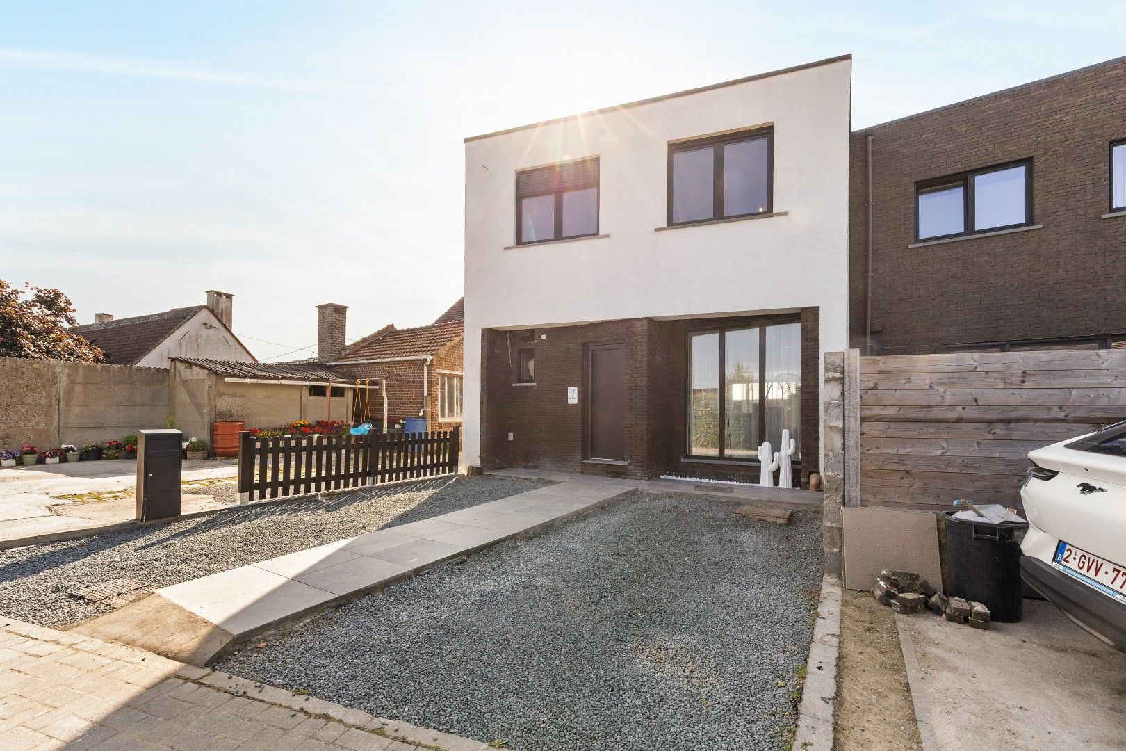 QUASI NIEUWBOUW MET 4 SLPK. & 2 BADKAMERS foto 20