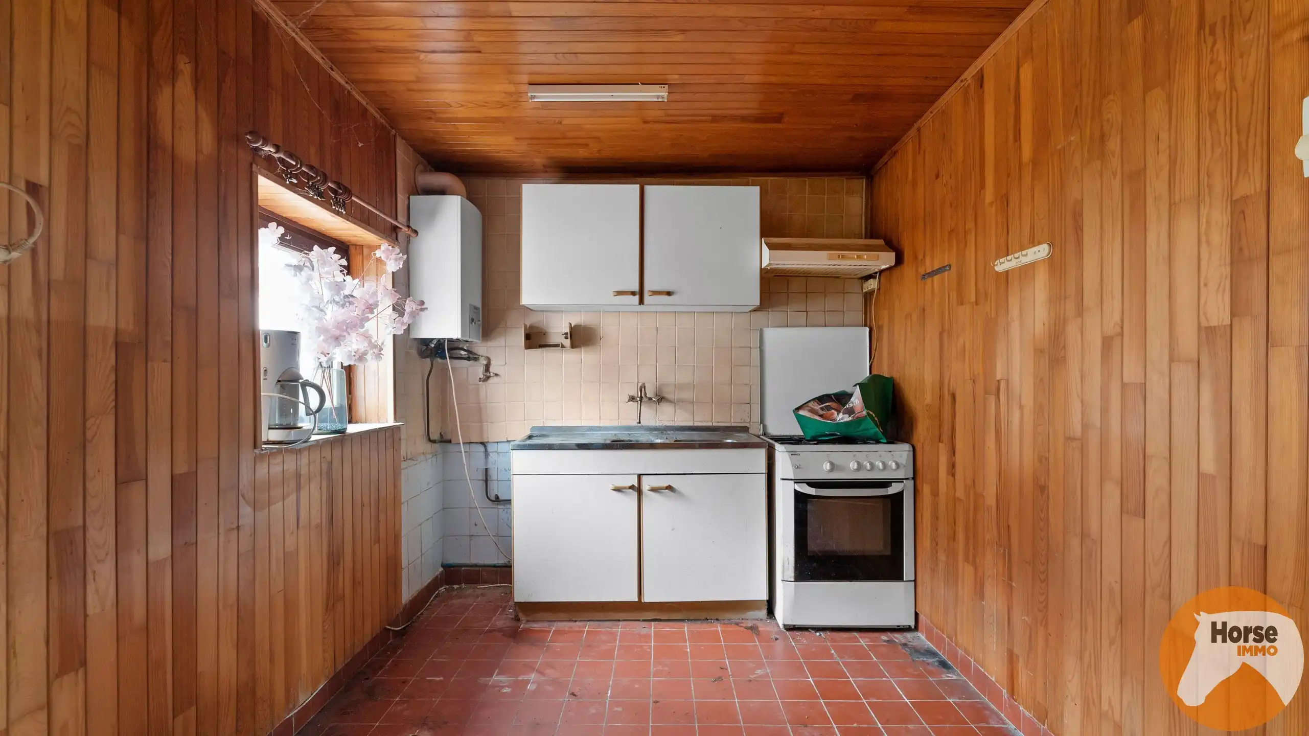 GALMAARDEN - Te renoveren pand op unieke ligging foto 12