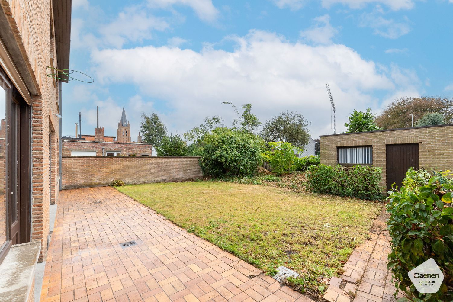 Wonen en werken in het hart van Ruddervoorde ! Deze woonst omvat 5 slaapkamers & 2 garages! foto 17