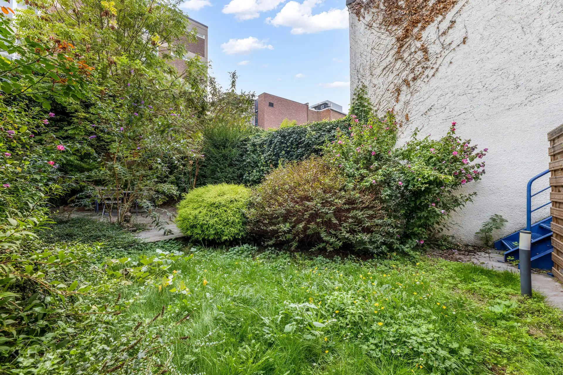 Charmant 1-slaapkamerappartement met tuin aan Ladeuzeplein foto 24