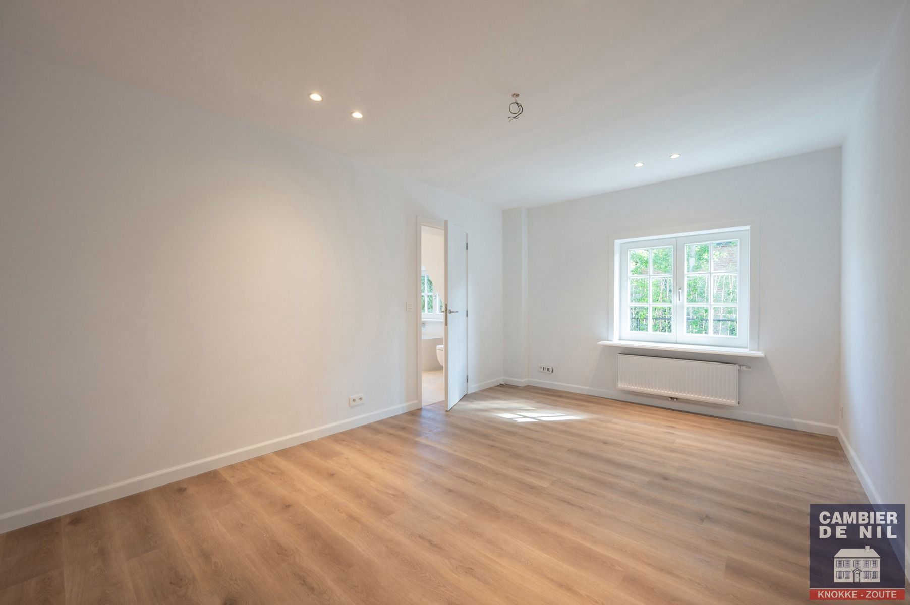 Gerenoveerde, ongemeubelde koppelvilla mmet zuidgerichte tuin - Zoute foto 23