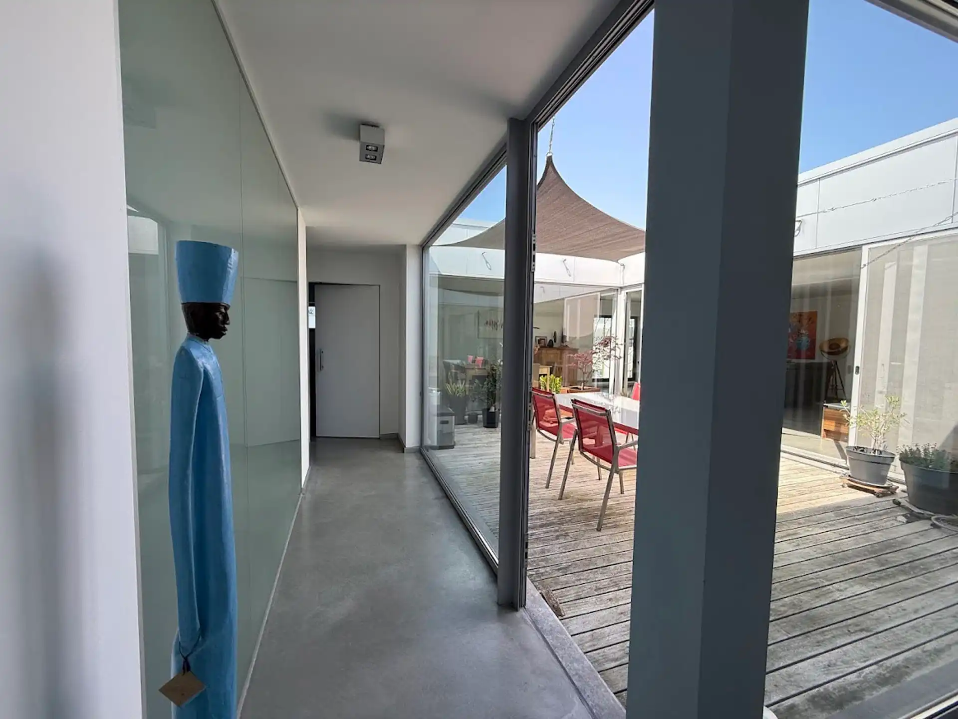 BEDRIJFSGEBOUW MET APPARTEMENT EN BUITENTERREIN foto 16