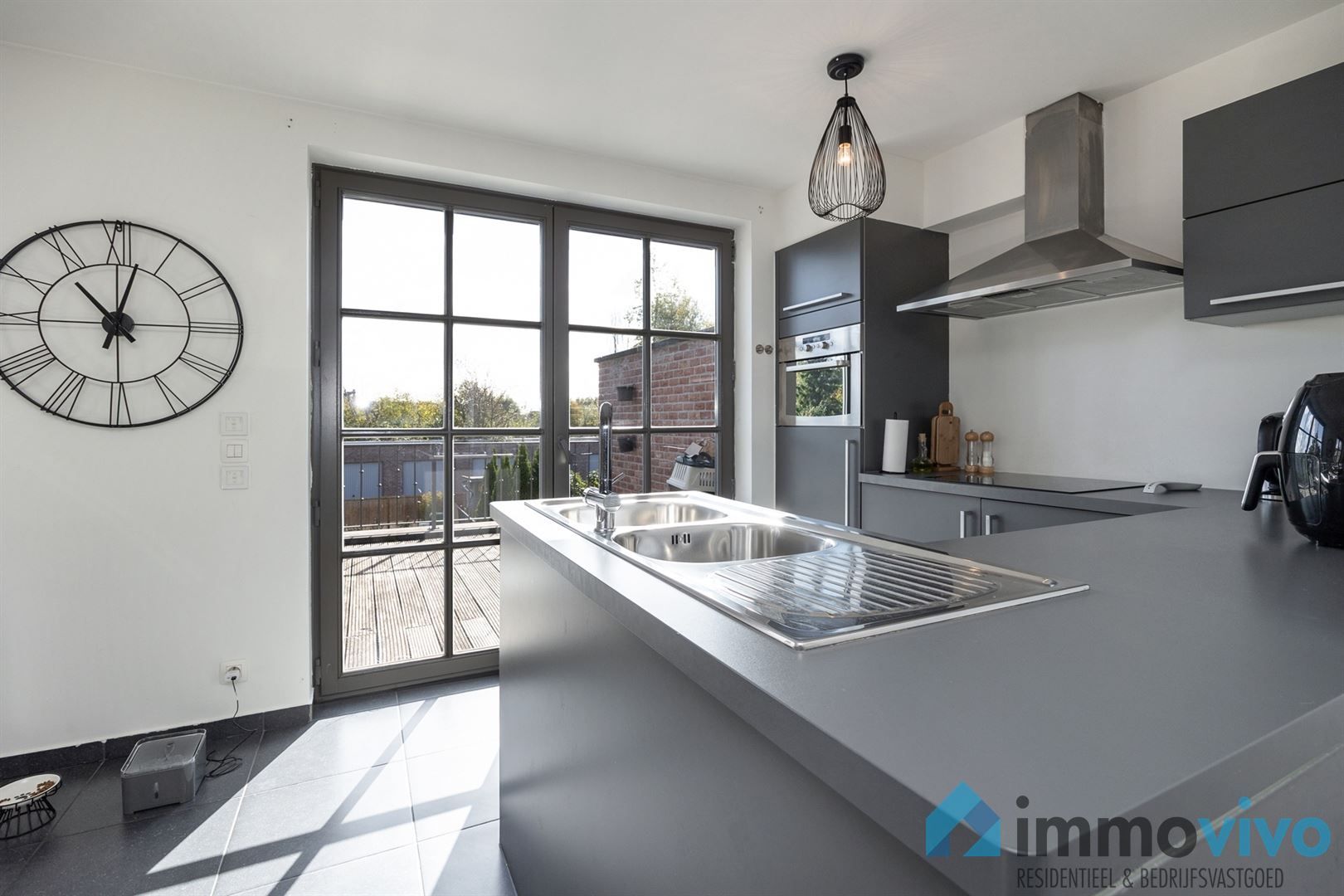 Stijlvol 2-slaapkamerappartement met groot terras en lift (bouwjaar 2007). foto 7