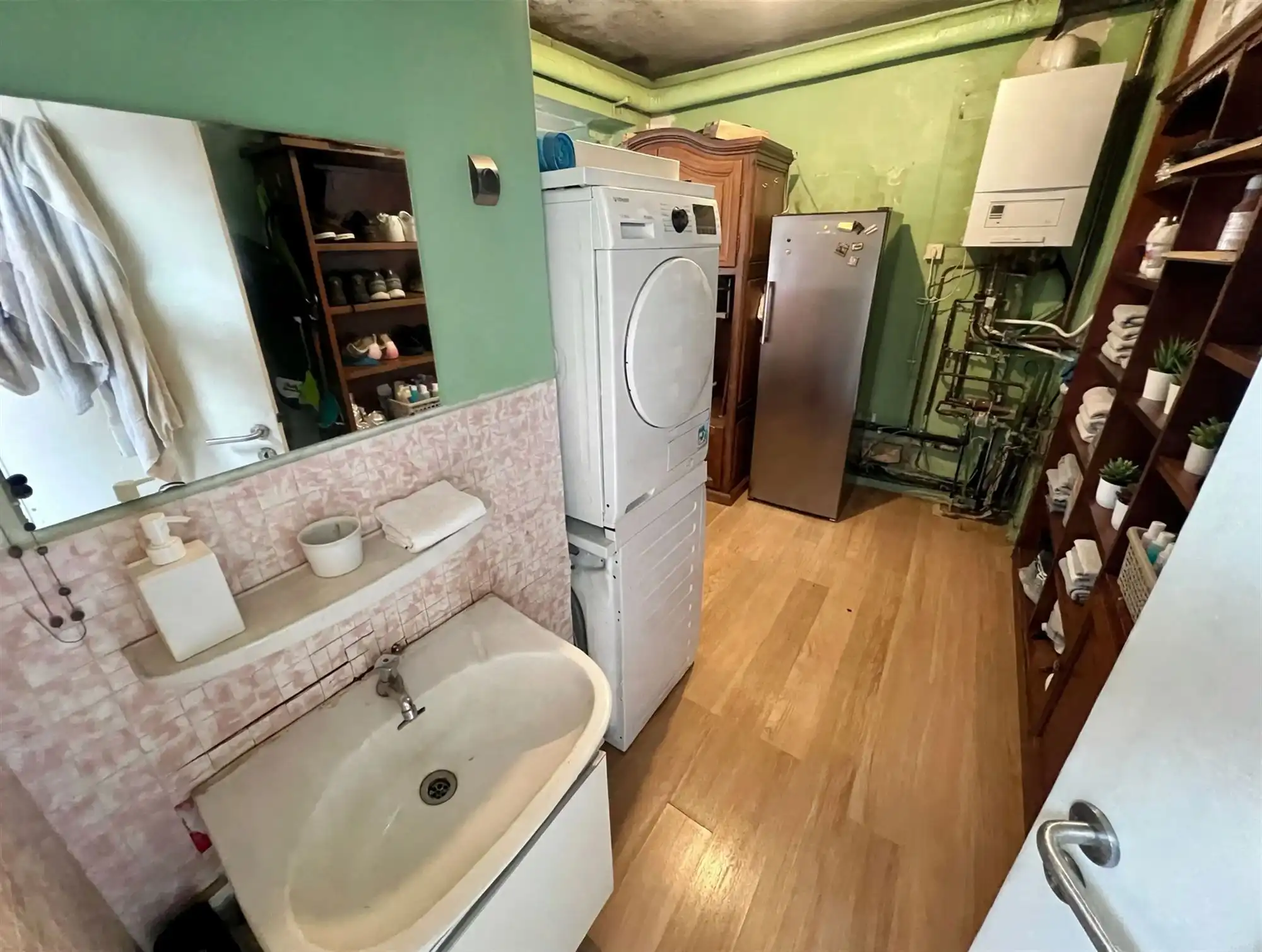 Huis met 5 slpks, 2 badk, dubbele oprit en tuin op 250 m² foto 8