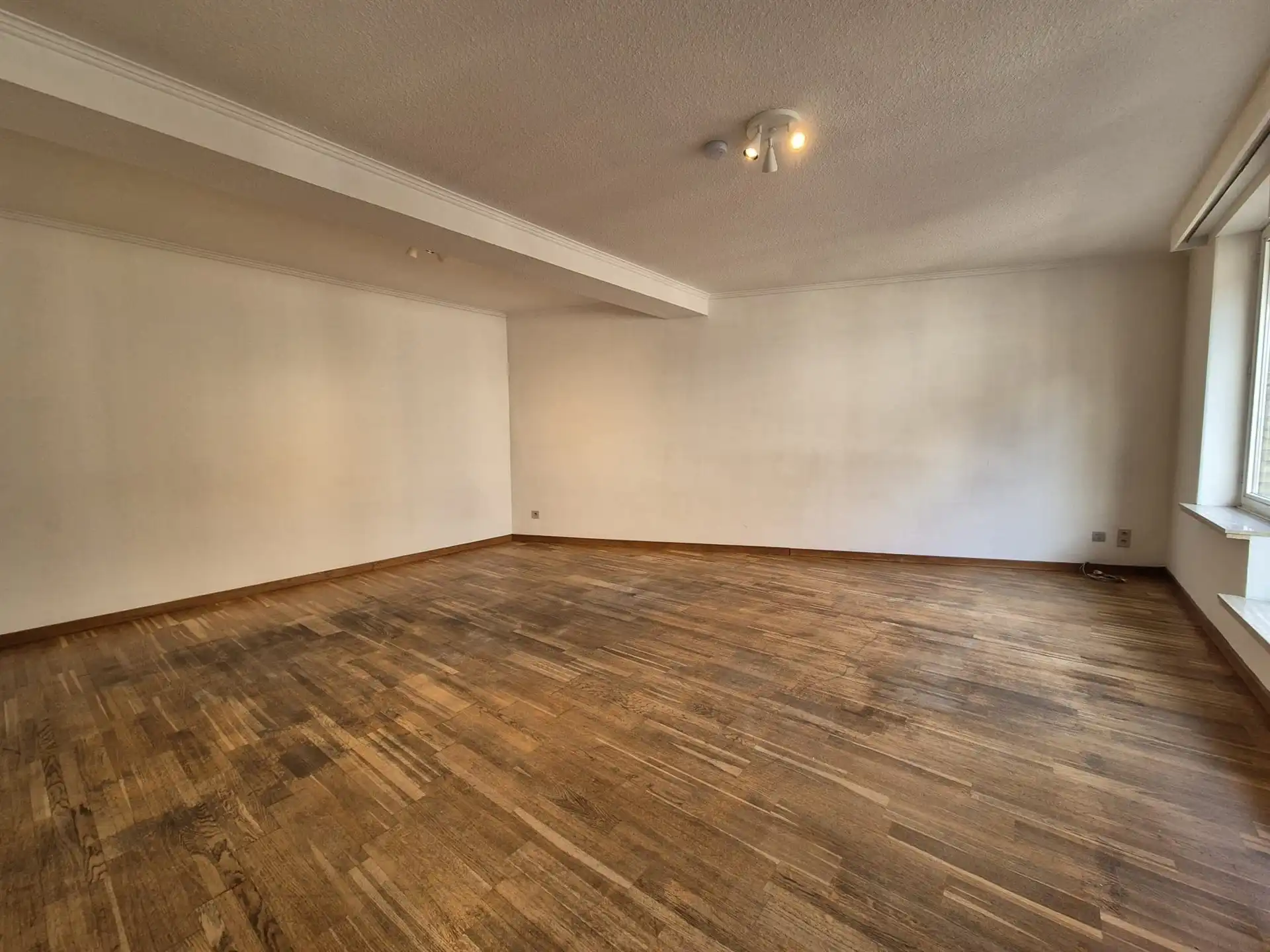 Gezellig 2-slaapkamer appartement in centrum Wetteren. foto 5