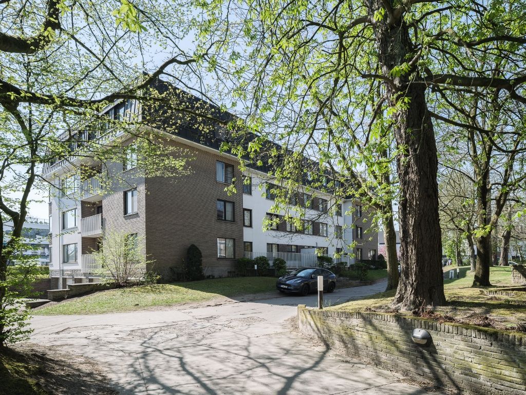 Sint-Denijs-Westrem – Ruim 3 slaapkamer appartement met zonnig terras, op de 2de verdieping van een verzorgde residentie. foto 2