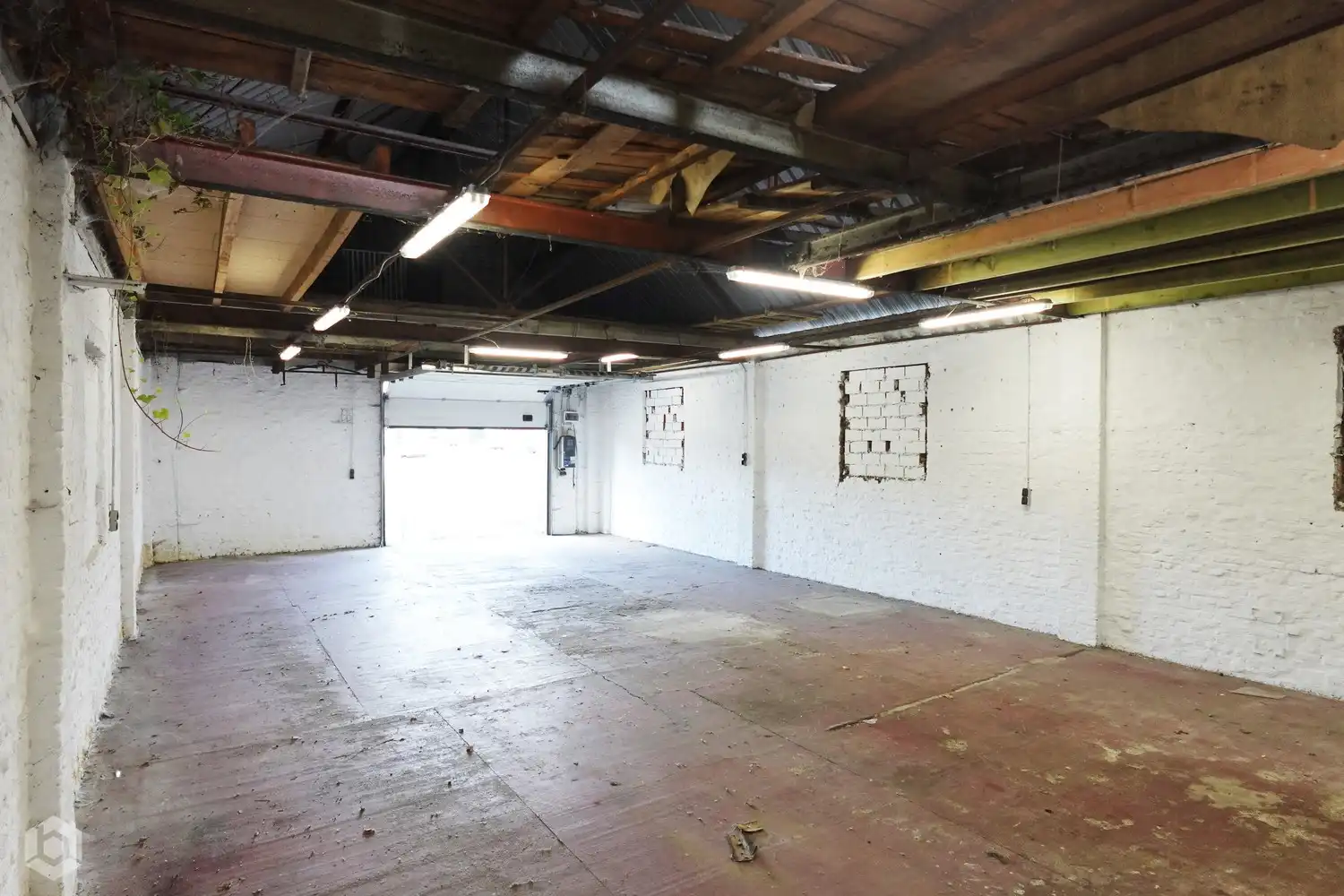 Magazijnruimte (+- 95 m²) op toplocatie foto 7