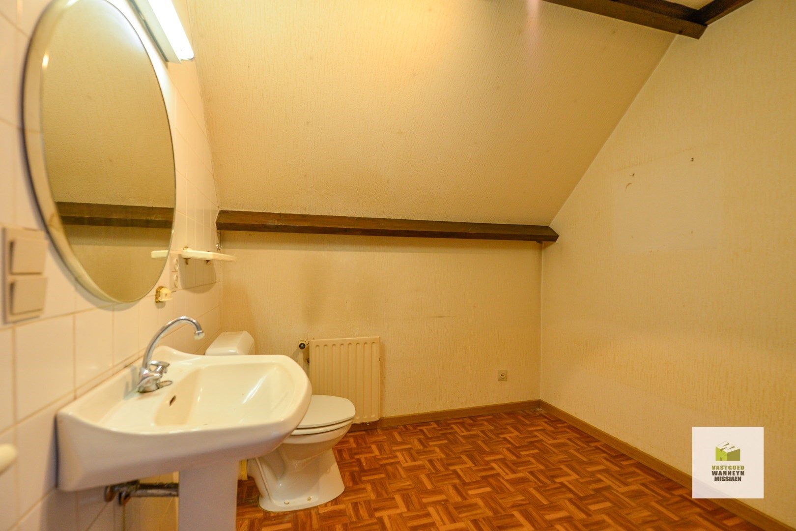 Charmante woning met 4 slaapkamers, garage en tuin op landelijke ligging te Wingene foto 22