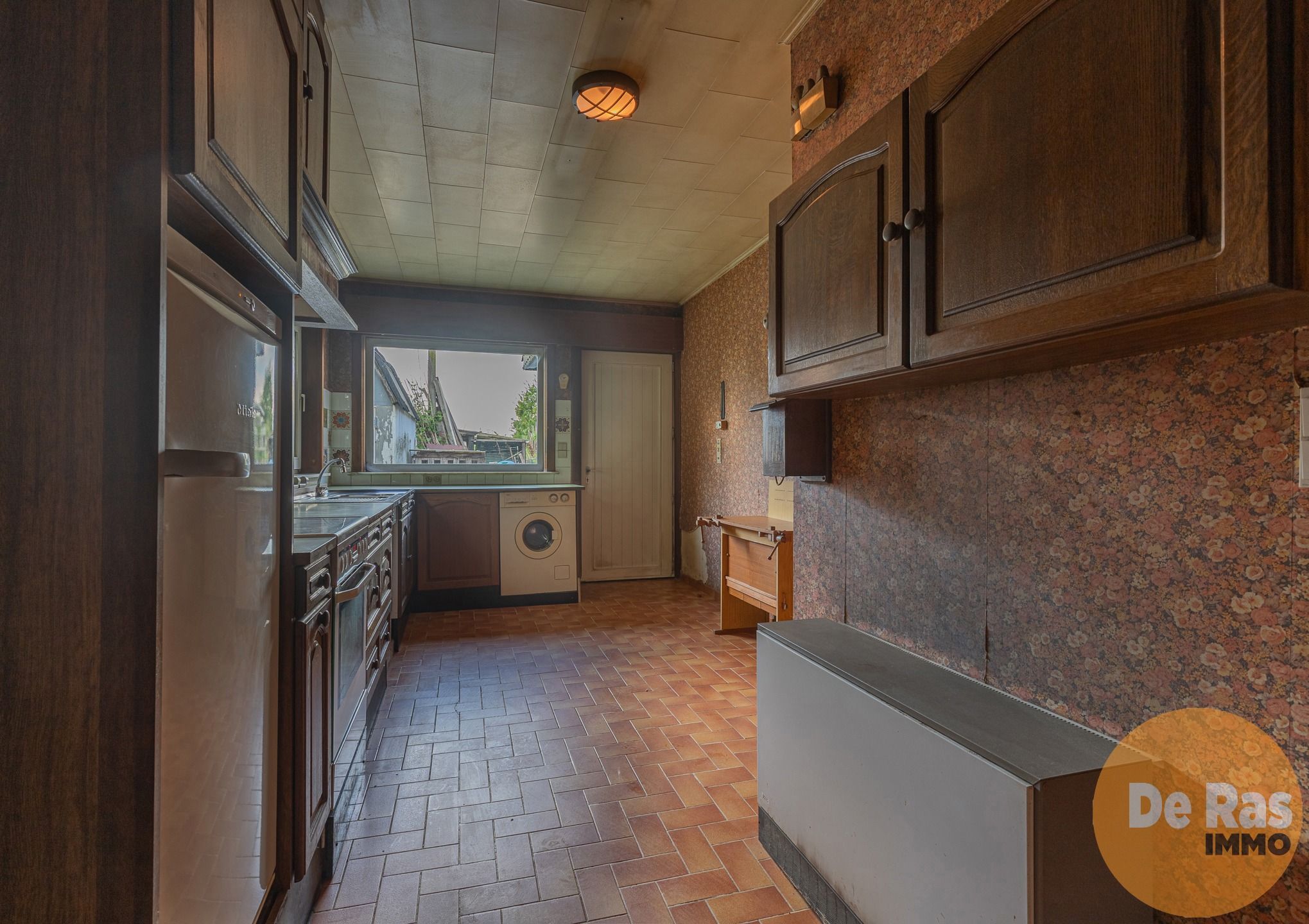 WANZELE - Te renoveren open bebouwing op perceel van 1286 m² foto 8