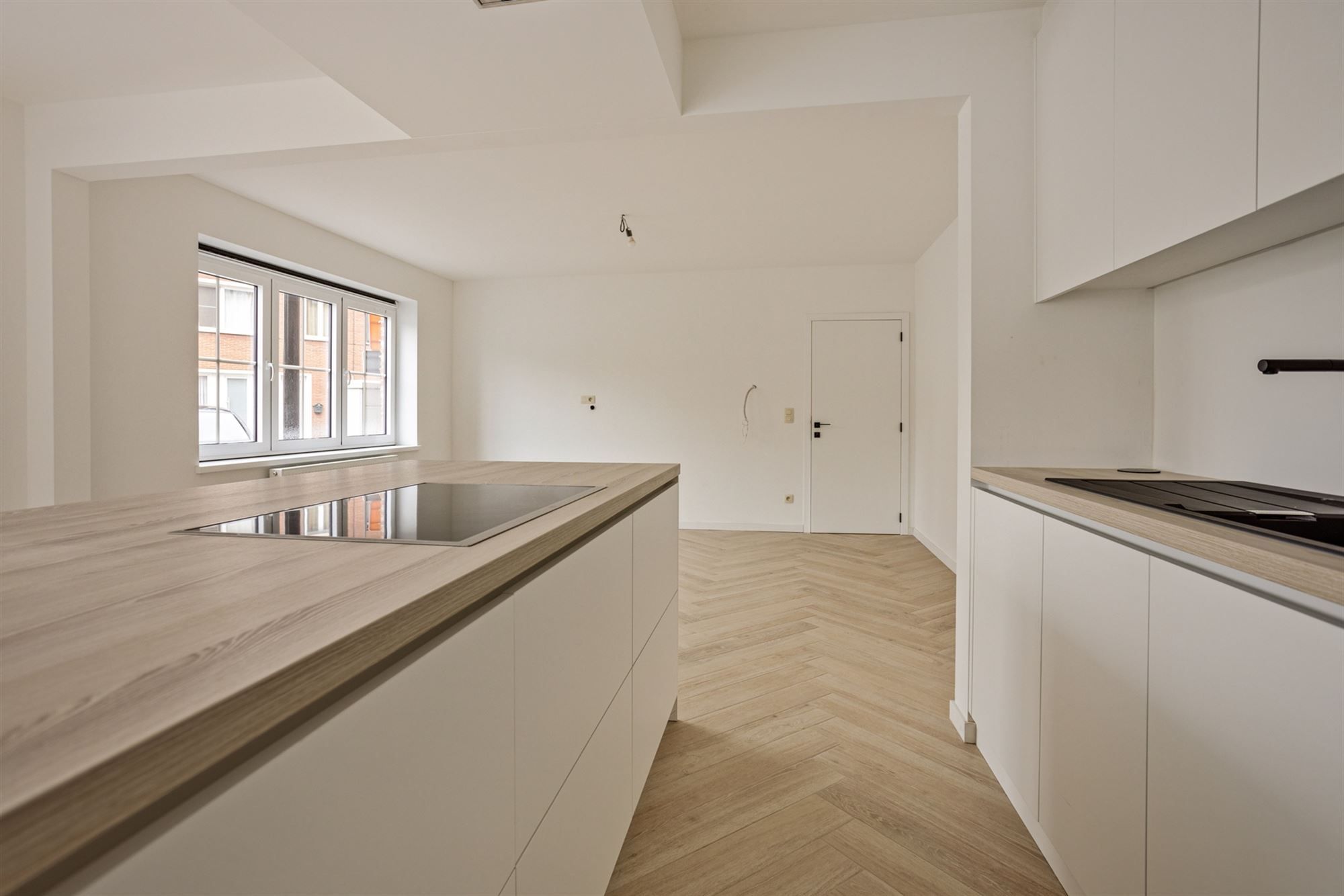 Instapklaar gelijkvloers appartement met 2 slaapkamers. foto 3