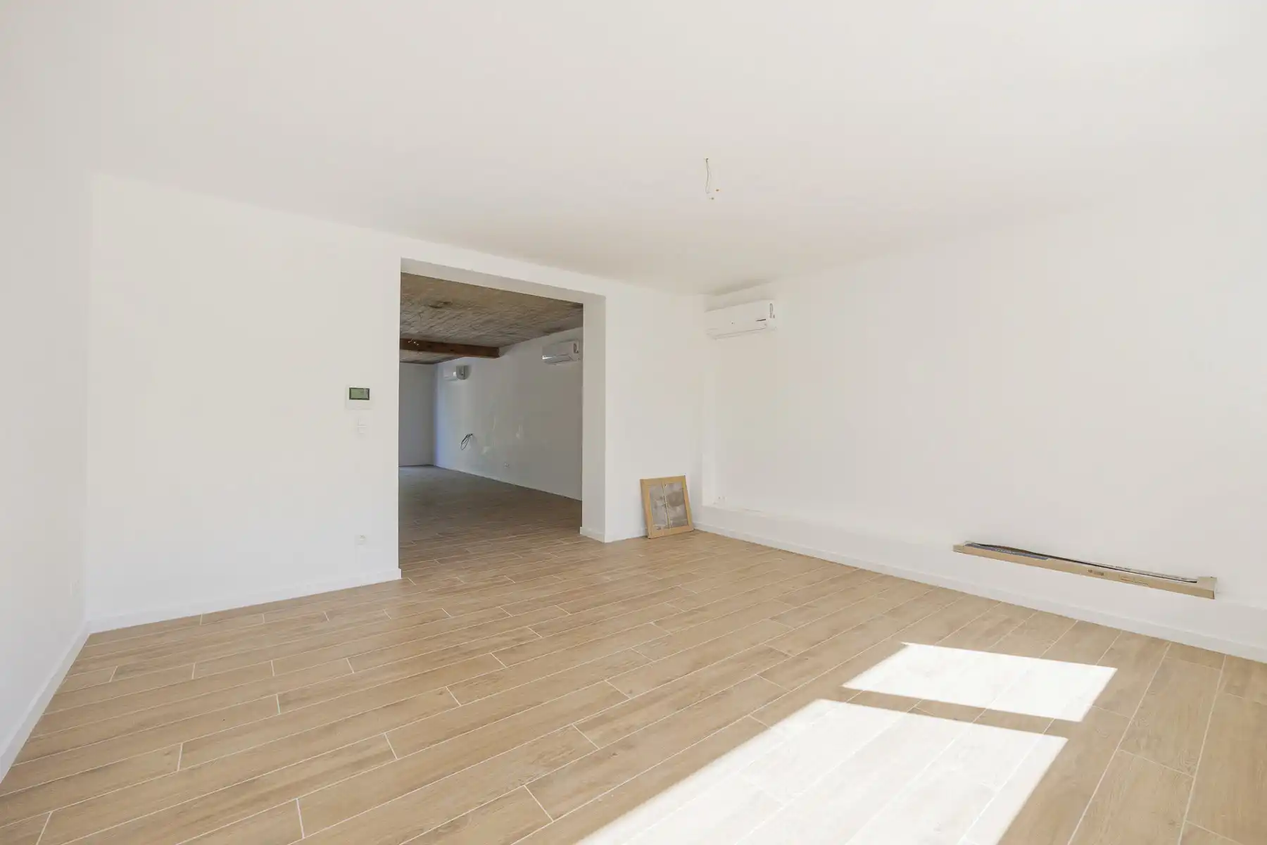 Handelsgelijkvloers op toplocatie voor het centrum foto 6
