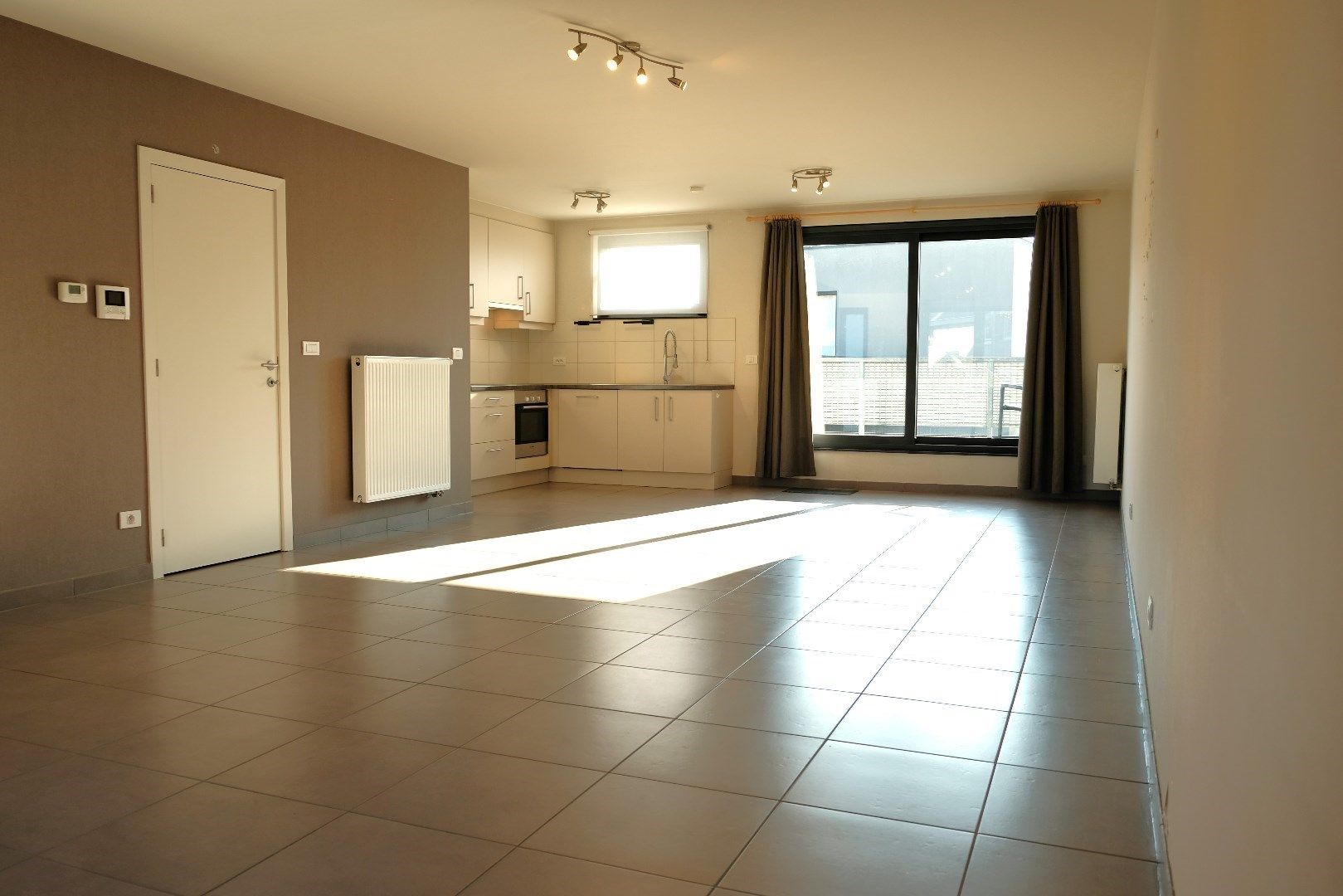 Recente, energiezuinige bel-etage woning met staanplaats in centrum Zottegem foto 8