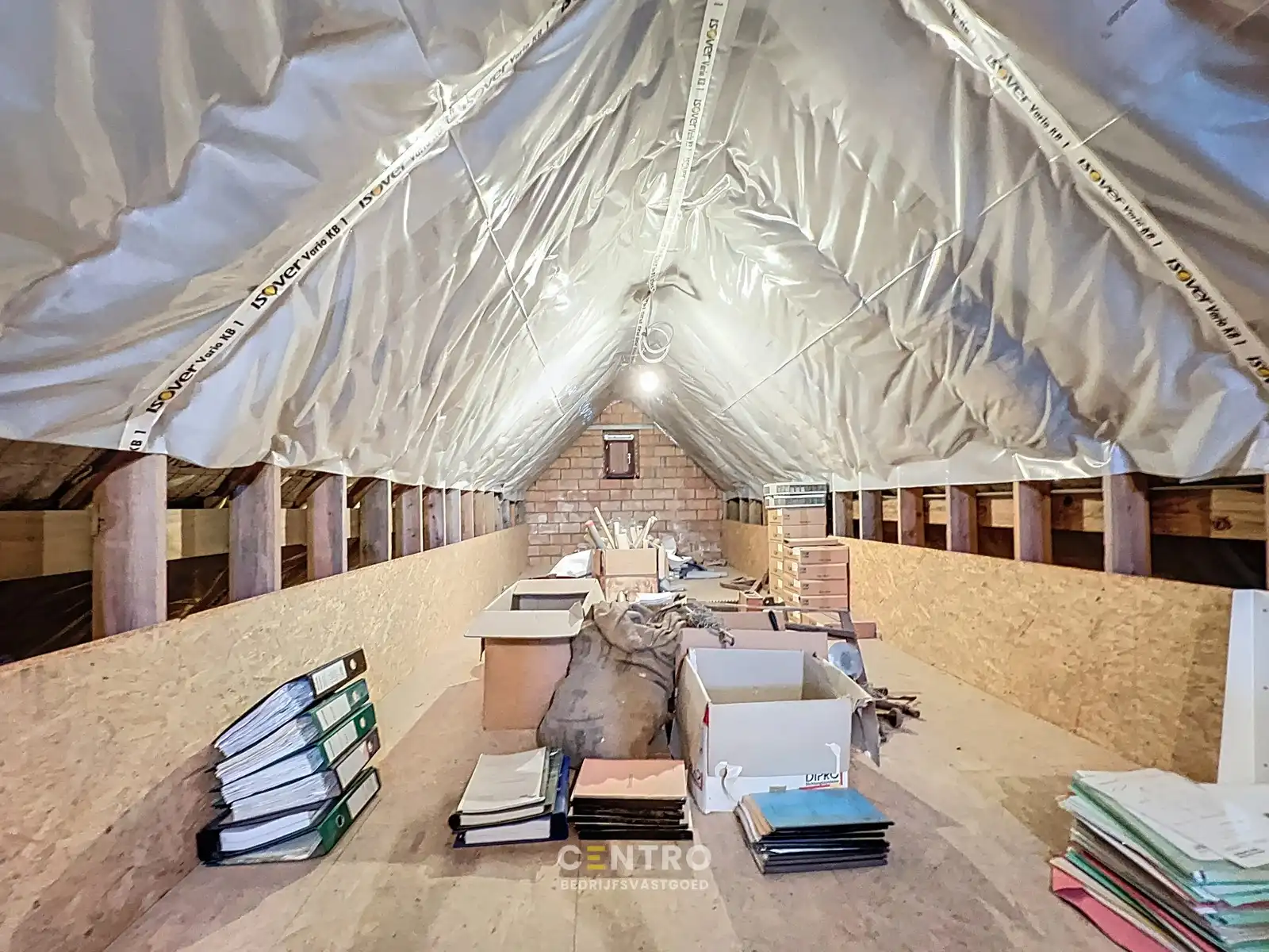 Zeldzame opportuniteit: LOODS/ATELIER 516 m² + ruime ALLEENSTAANDE woning 250 m² op rustig bedrijventerrein vlakbij Roeselare (EPC: A) ! foto 32