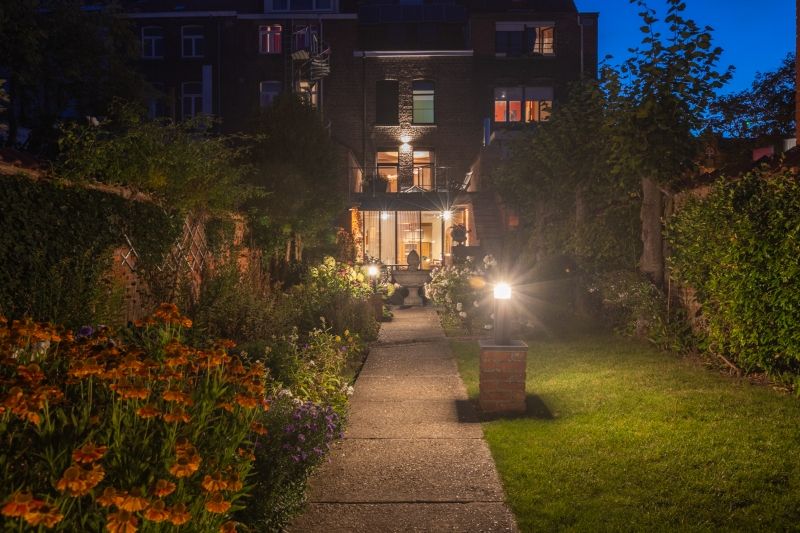 Unieke, instapklare  burgerwoning met 3 slaapkamers, aparte studio, Italiaanse tuin...(Energielebel B,  zonnepanelen...) foto 25