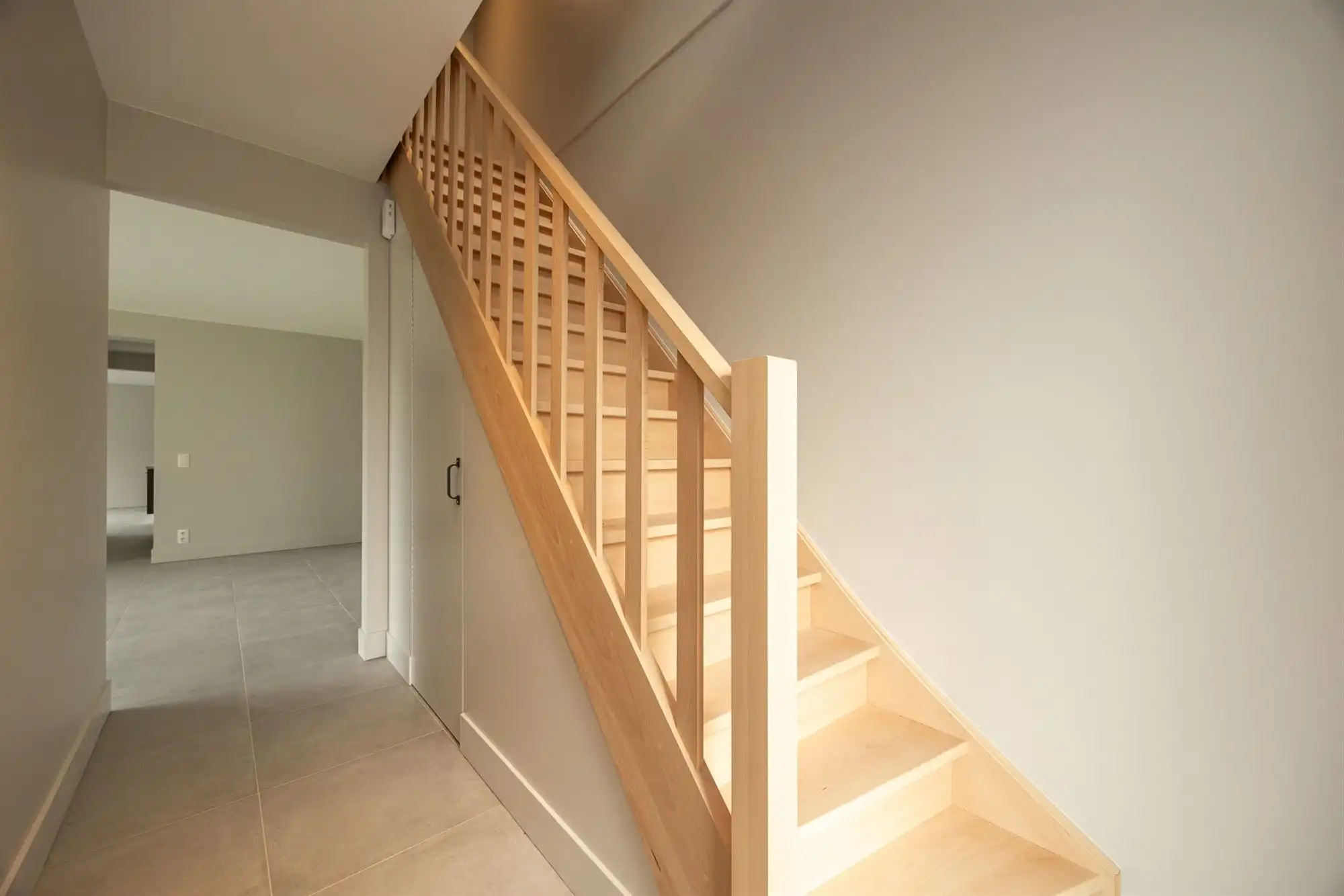 Energiezuinige open bebouwing met landelijk zicht foto 2