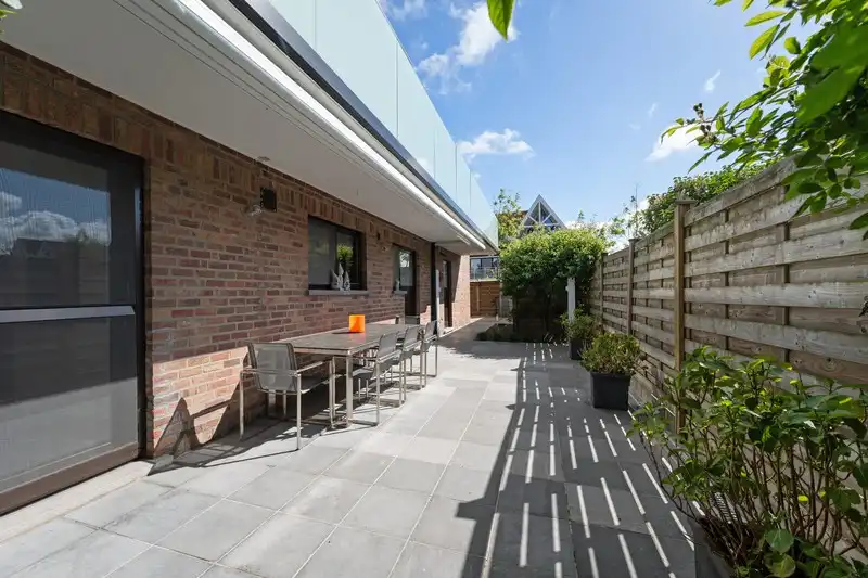 Verzorgde halfopen bebouwing met vele mogelijkheden te De Haan. foto 19