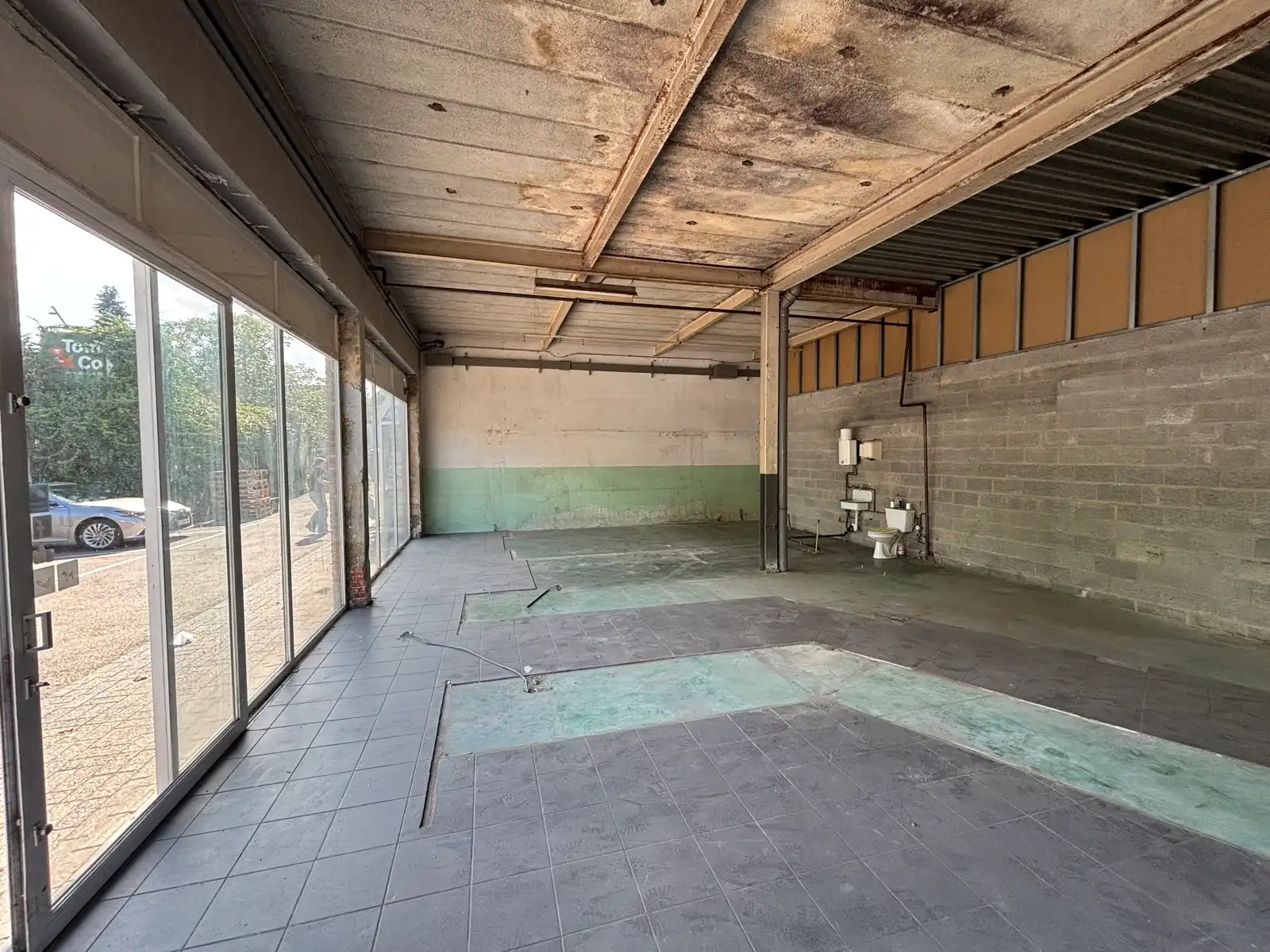 Winkelruimte van 112 m² te huur in Brasschaat – topligging foto 2