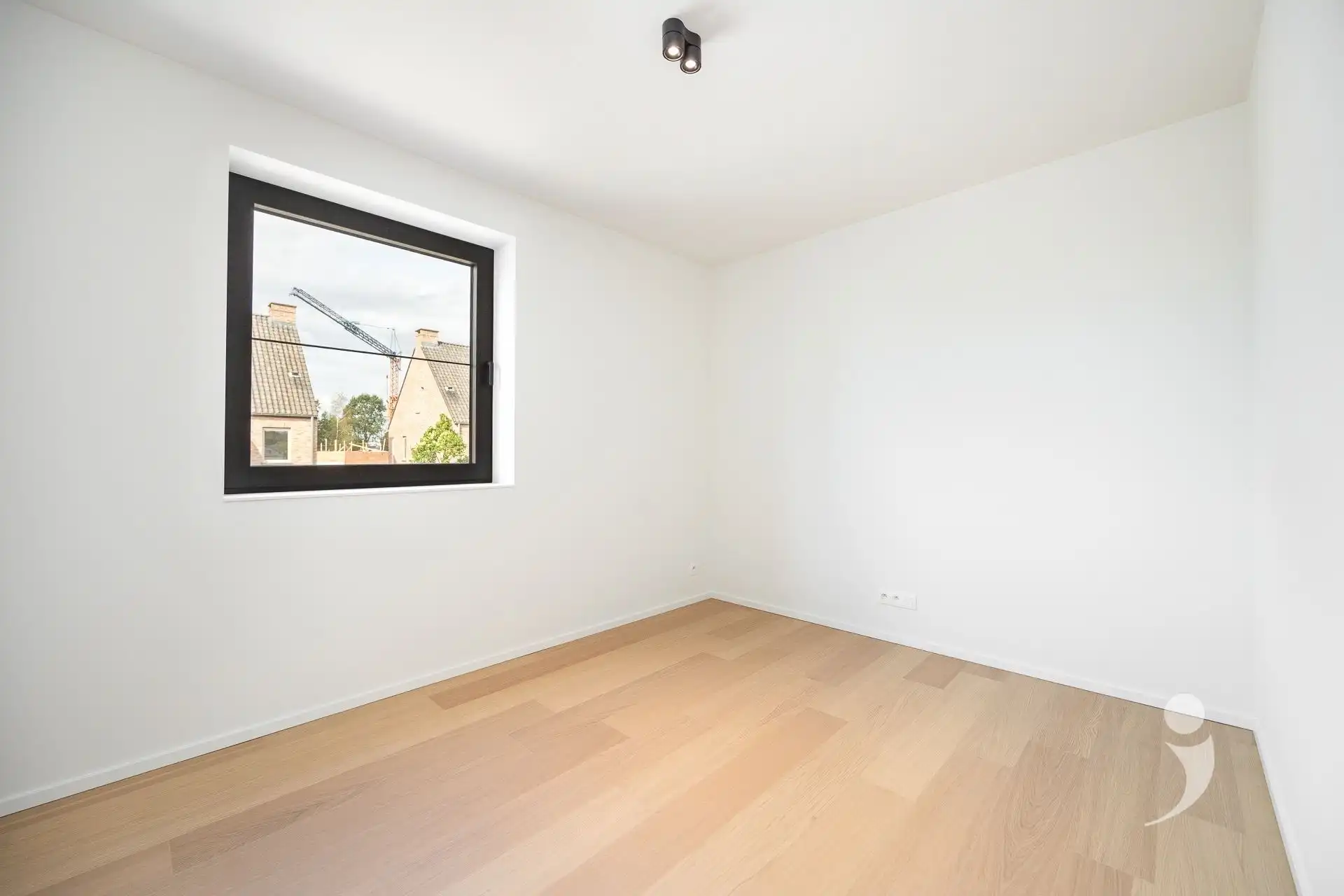 Nieuwbouwwoning met 4 slaapkamers en twee badkamers! foto 18