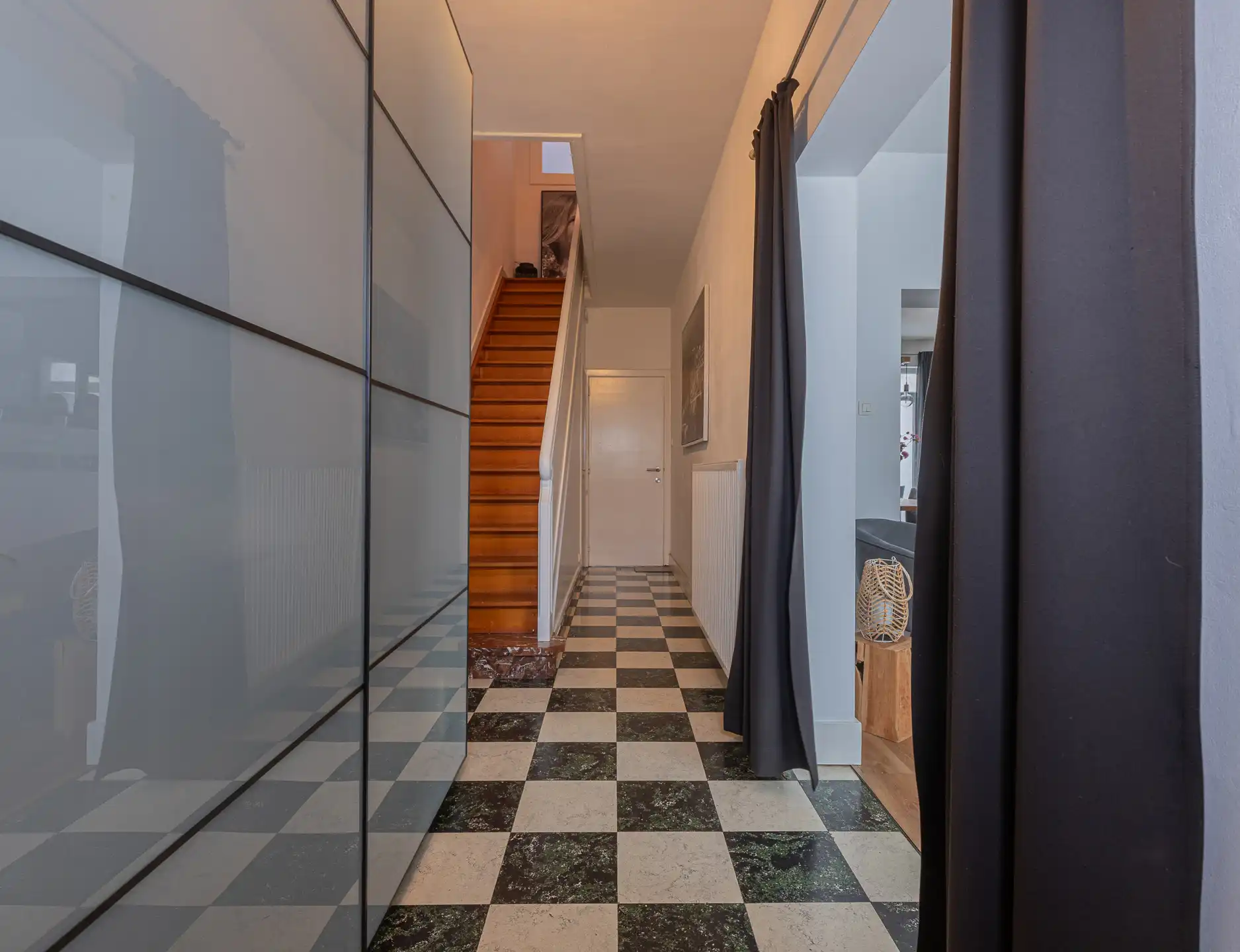 RONSE - Charmante gezinswoning met 4 slaapkamers en tuin foto 10