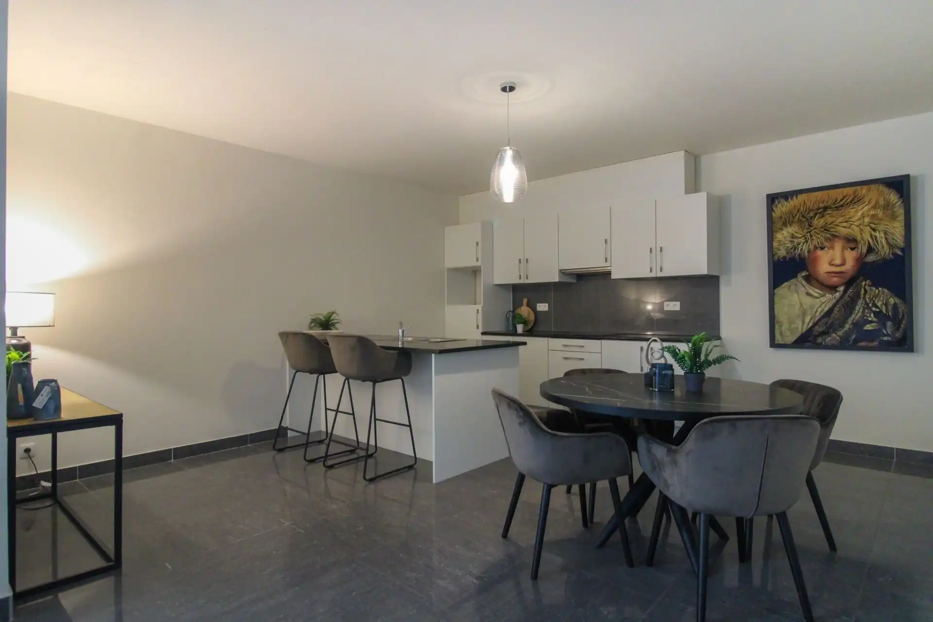 Ruime triplex met studio te koop in Opgrimbie! foto 9