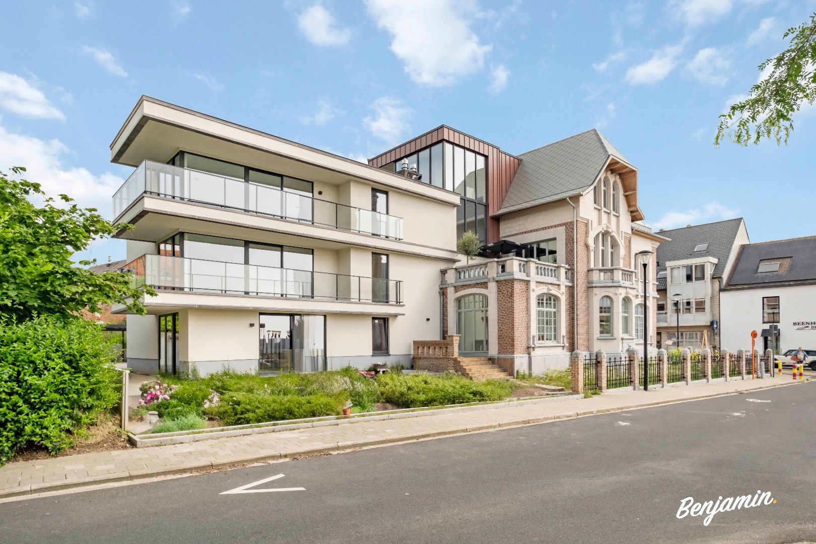 Nieuwbouwappartement met 2 slaapkamers en terras op het marktplein van Beselare foto 16