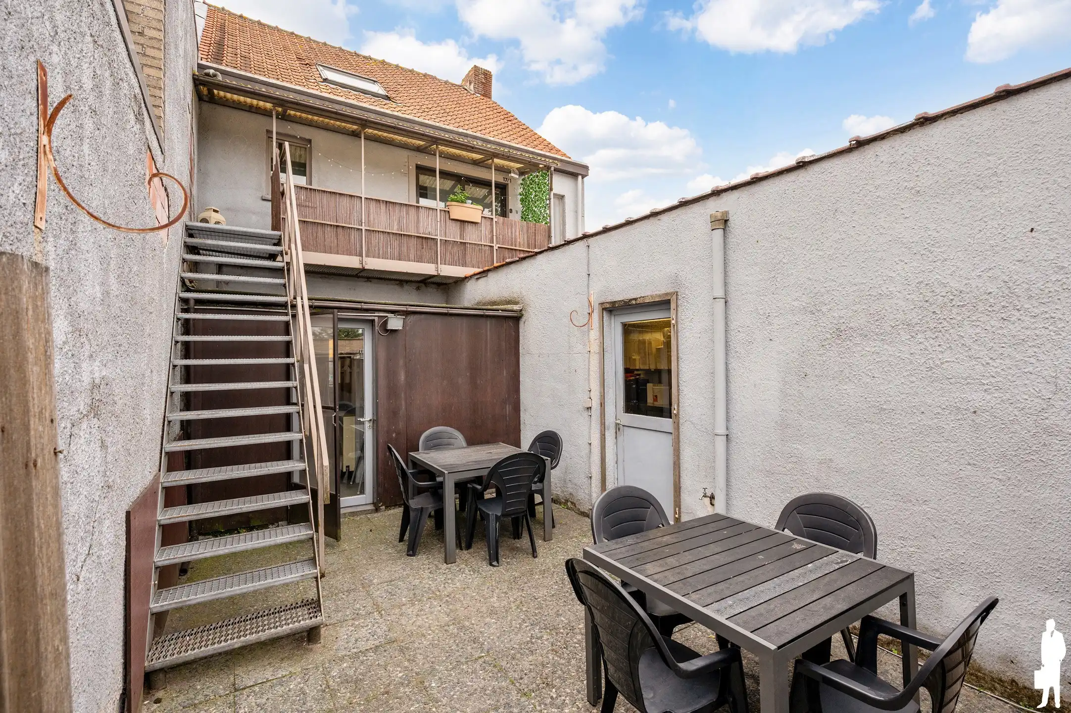 Handelspand met duplex appartement, terras en 2 garageboxen in centrum Nieuwmoer foto 10