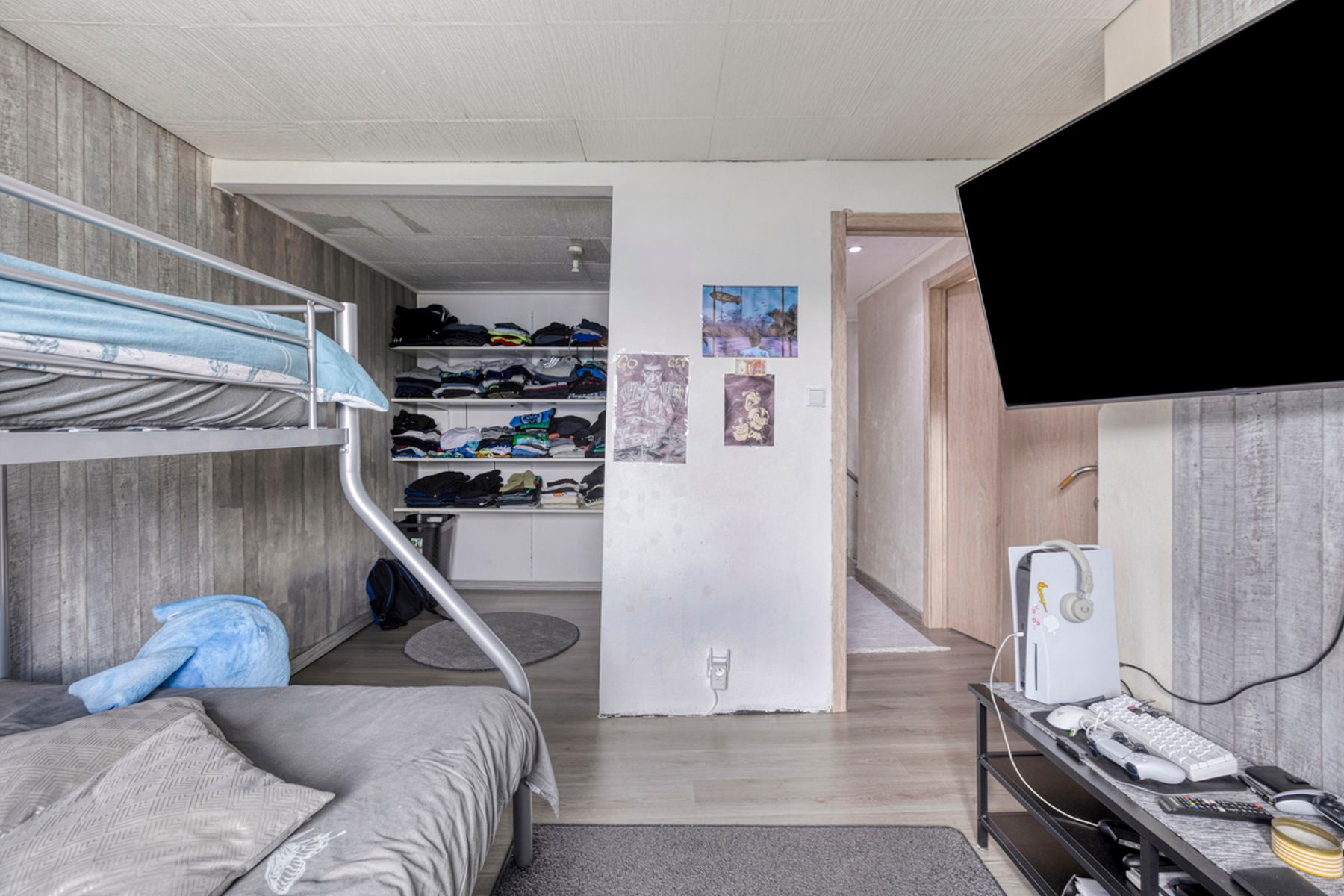 Gerenoveerde woning met 4 slaapkamers, veranda en zwembad. foto 19
