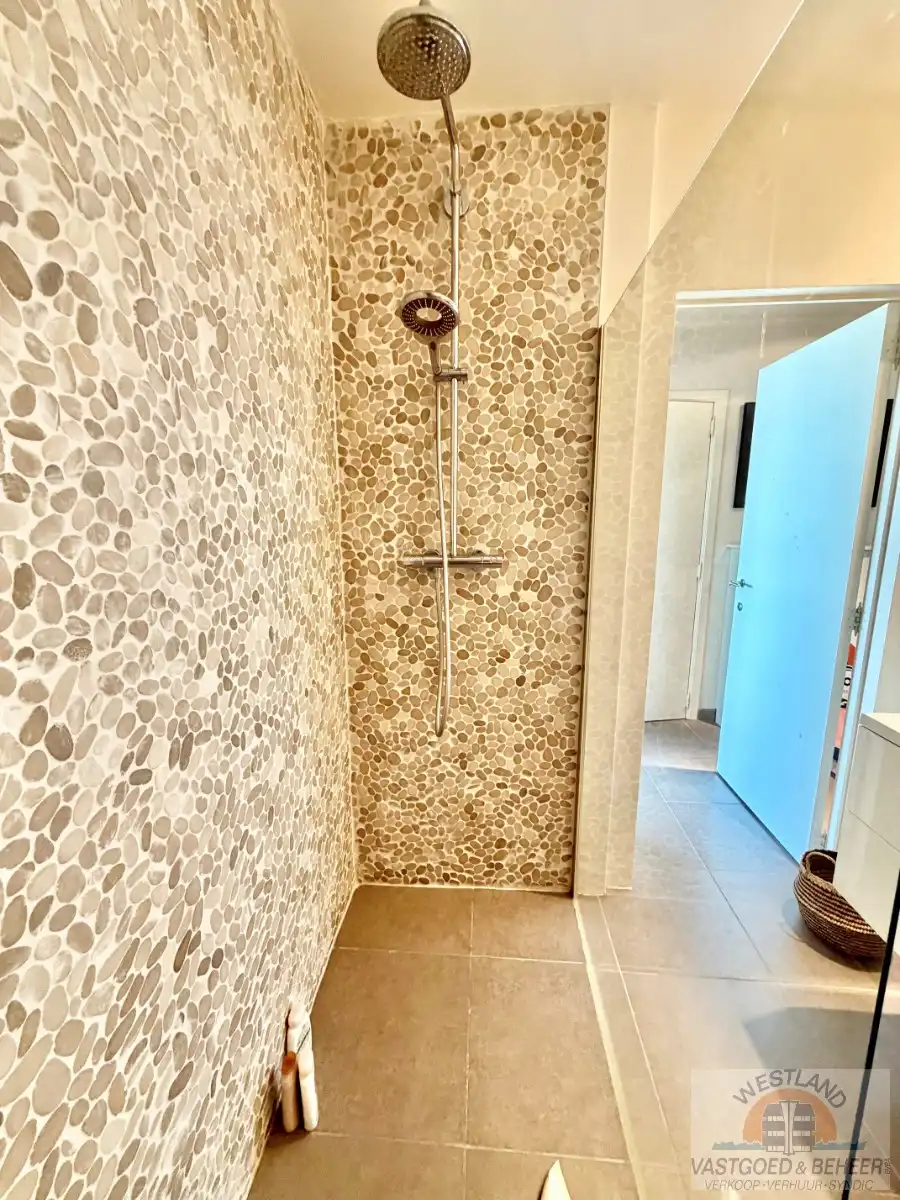 Luxueus appartement te koop aan de Zeedijk in Sint-Idesbald – Een unieke kans voor uw toekomst! foto 12