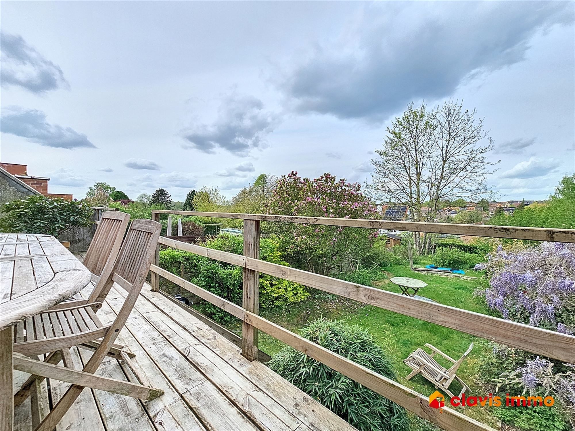 Aangename bel-etage woning met tuin foto 8