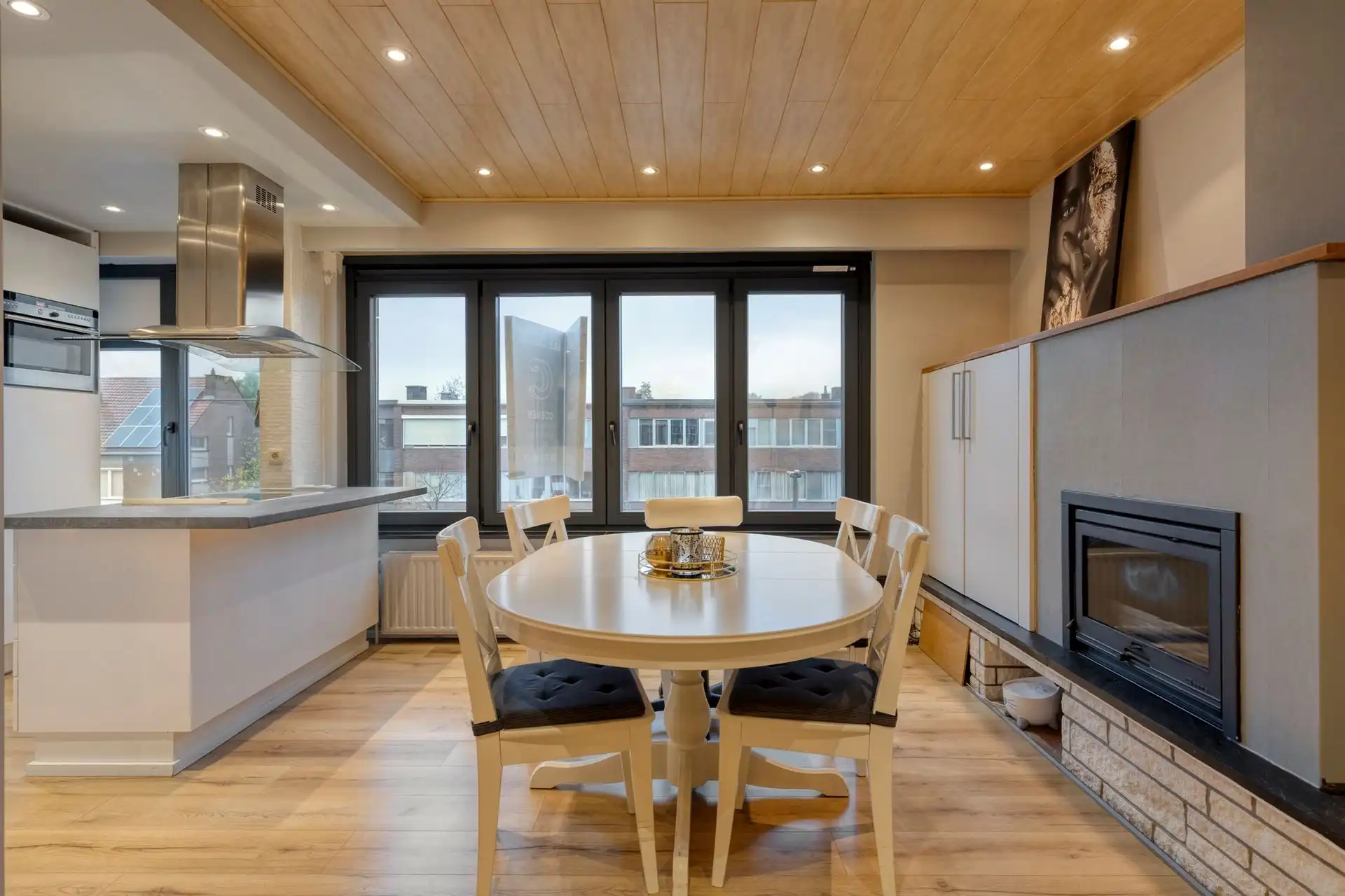 Instapklaar appartement van 78 m² met twee slpk's te Ekeren! foto 3