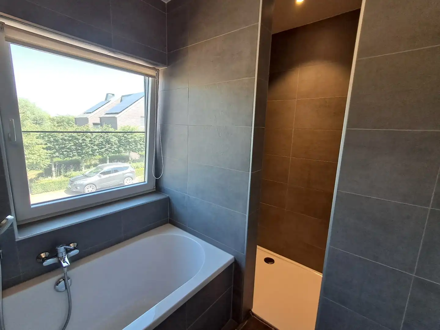 Instapklare halfopen woning met ruime zonnige tuin te Oedelem! foto 19