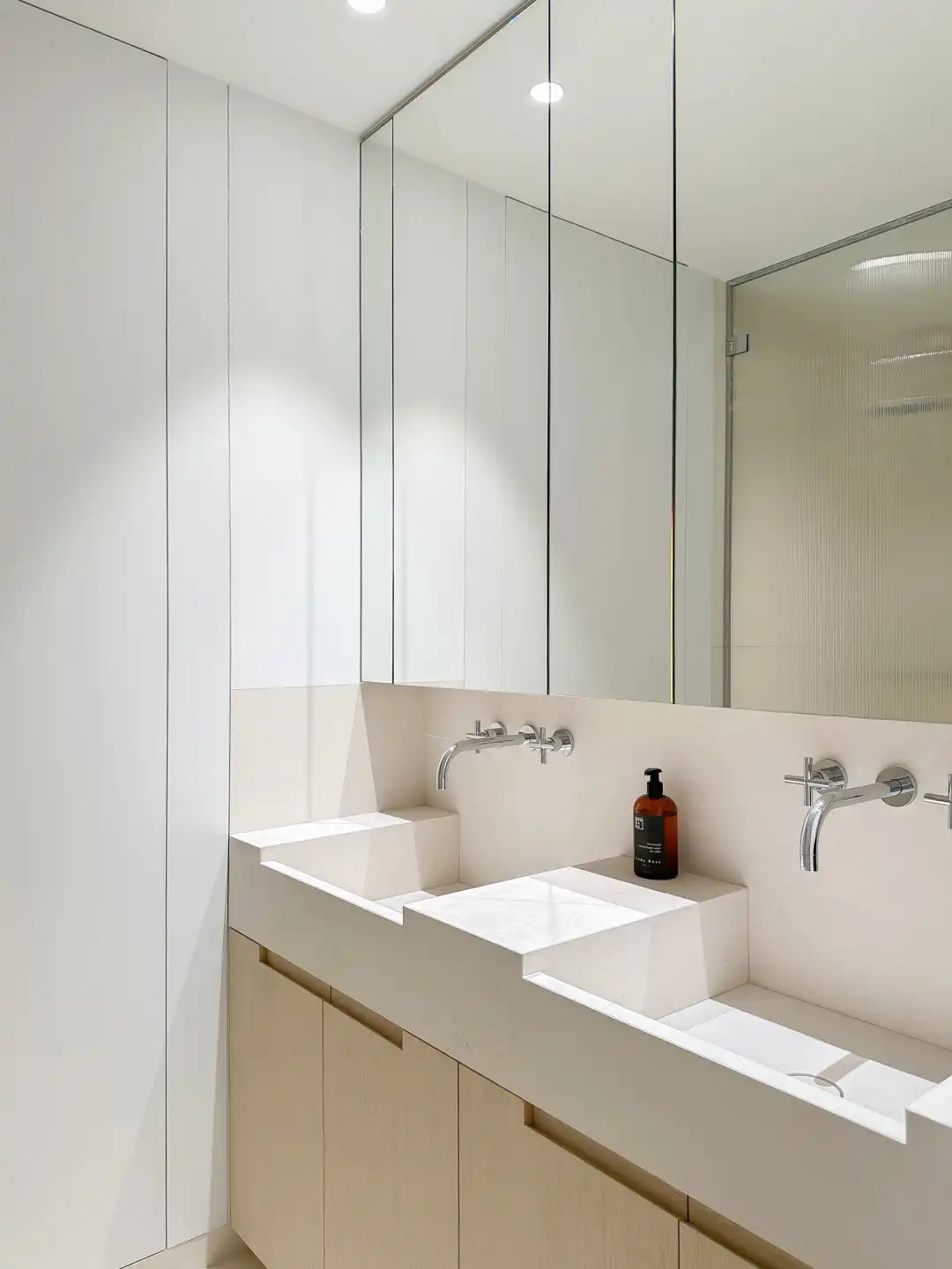 Tijdloos appart. met TOPAFWERKING op het DRIEHOEKSPLEIN... foto 16