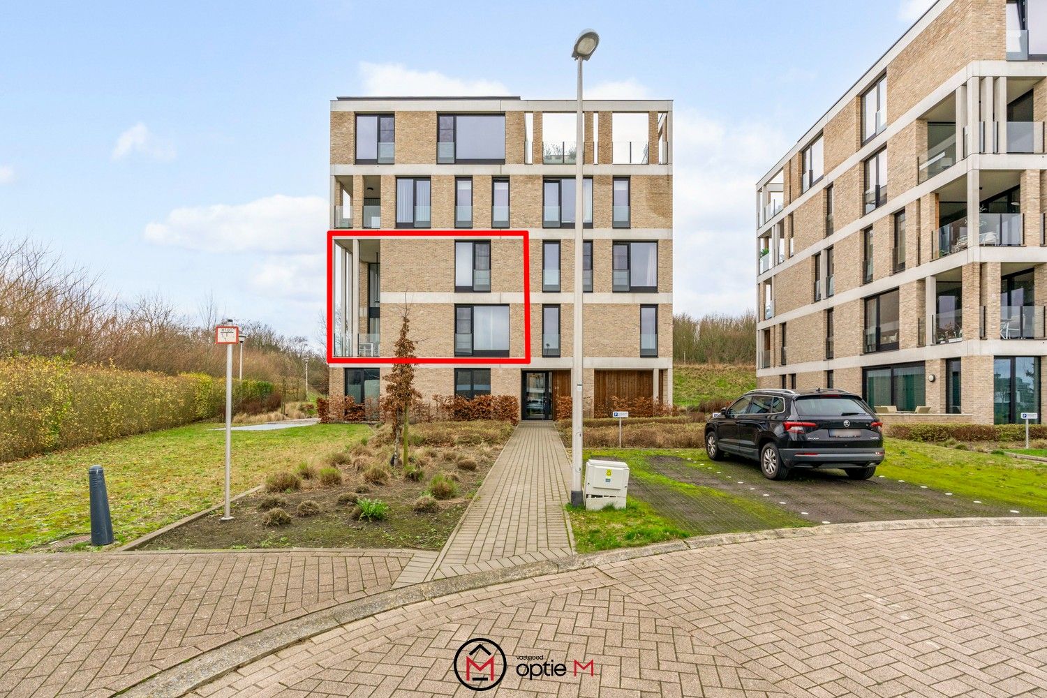 Recent energiezuinig appartement met 2 slaapkamers en terras foto {{pictureIndex}}