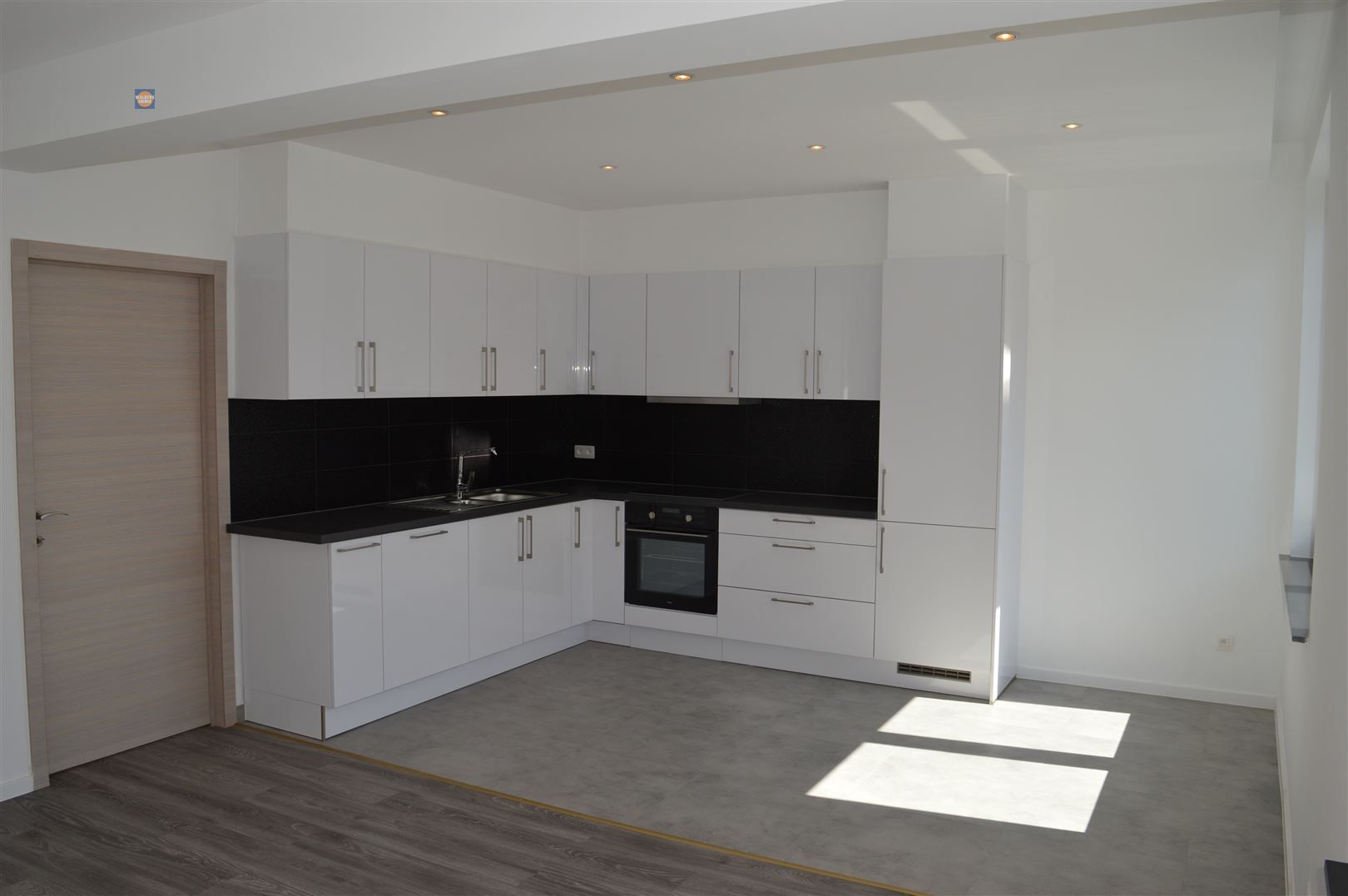 1-slpk appartement met groot terras nabij centrum Willebroek foto 2