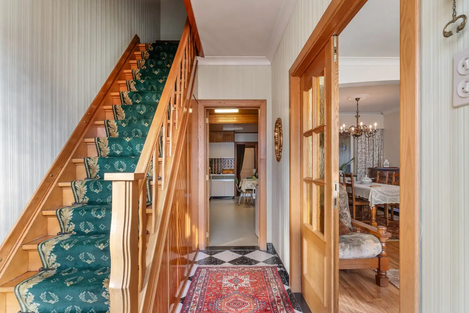 Charmante renovatiewoning op rustige toplocatie in Hasselt! foto 8