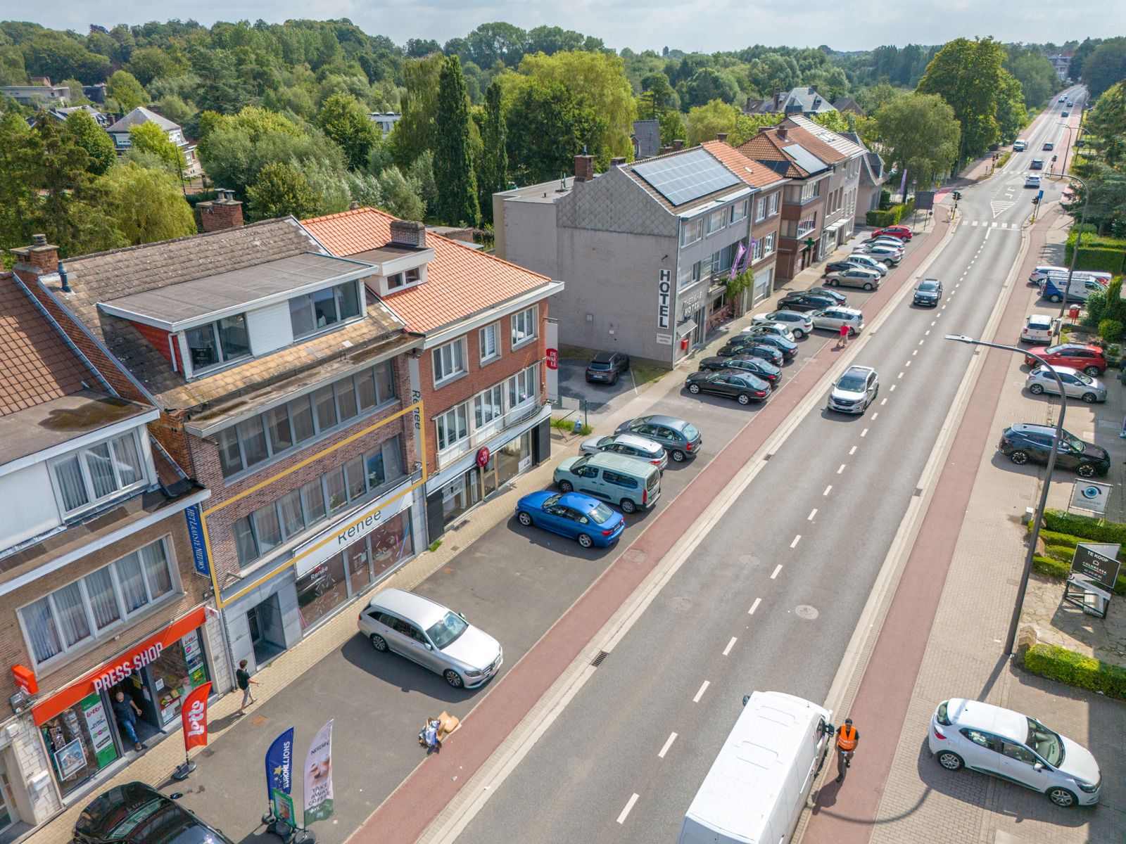 Goed gelegen appt met terras, kelder en parking voor de deur foto 4