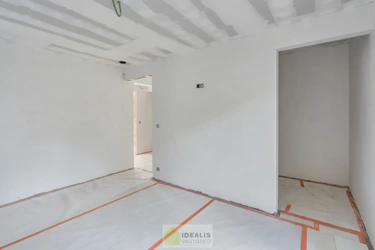 Schitterend volledig vernieuwde woning met 3 ruime slaapkamers foto 30