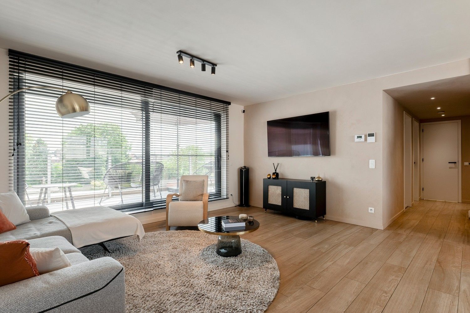 Instapklaar dakappartement met terras in centrum Putte foto 10
