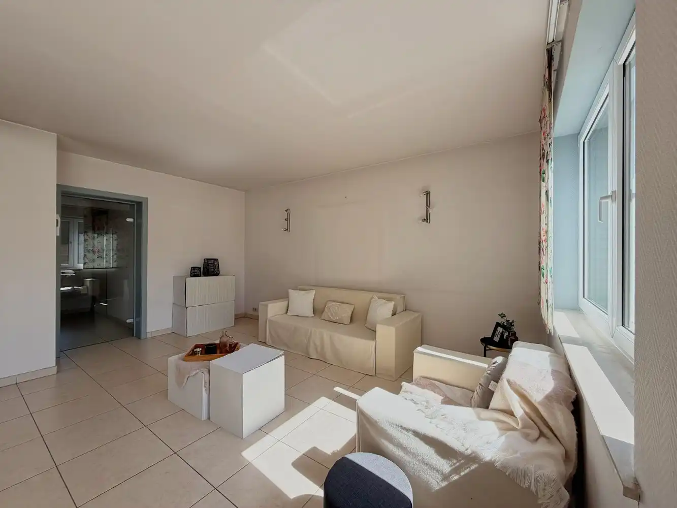 Lichtrijk appartement met 2 slpk in hartje Torhout! foto 2