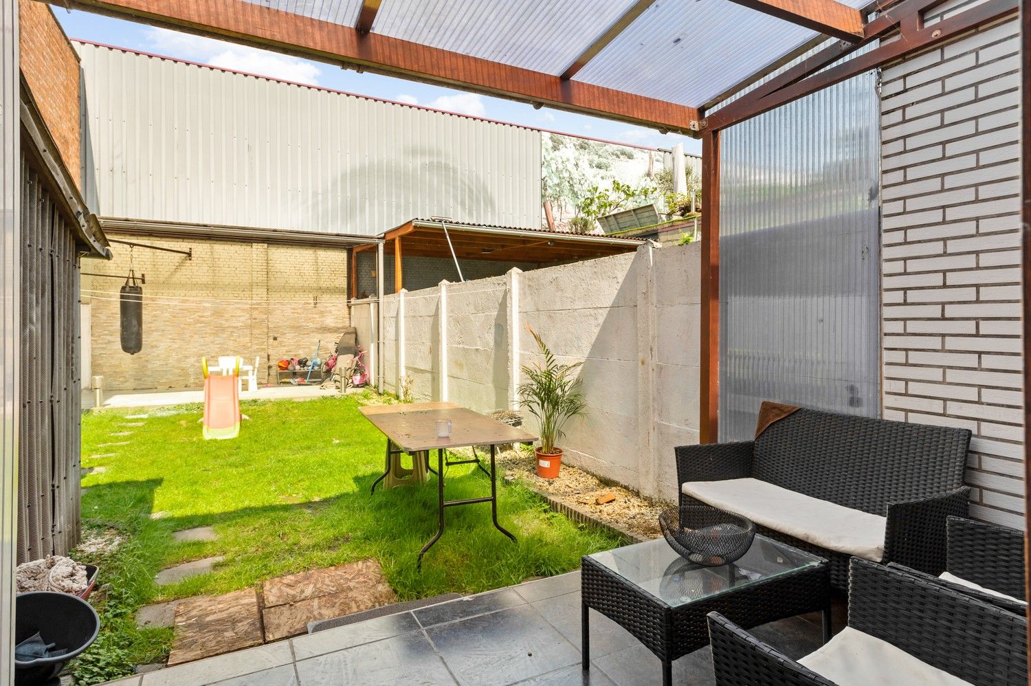 Huis met 3 slaapkamers en tuin te Deurne! foto 9