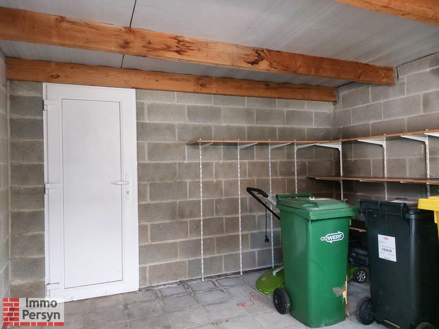 Gezellige rijwoning met kleine stadstuin foto 12