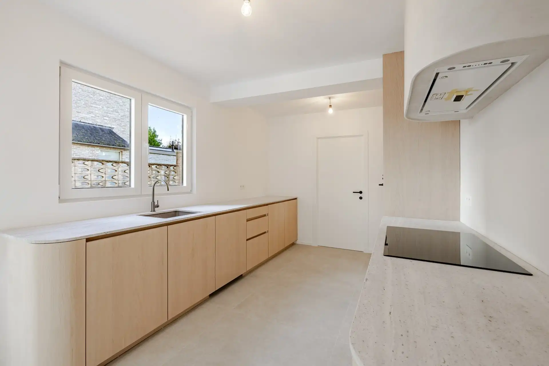 Gerenoveerde halfopen bebouwing met 3 slaapkamers, grote tuin en garage te Wichelen foto 11